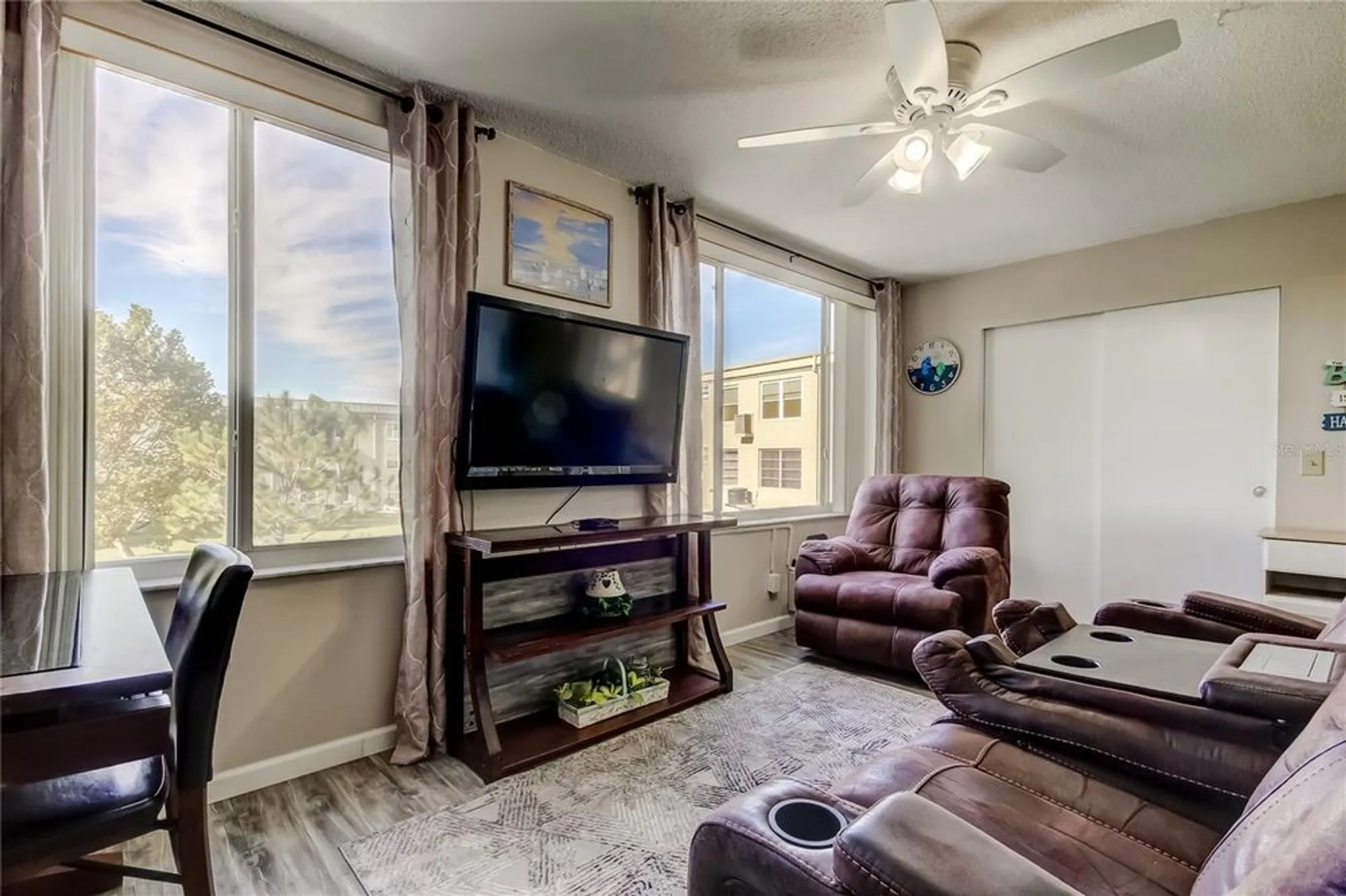 Property Slideshow image 26 of 75 | 2457 ecuadorian way apt 57, Clearwater, FL, 33763