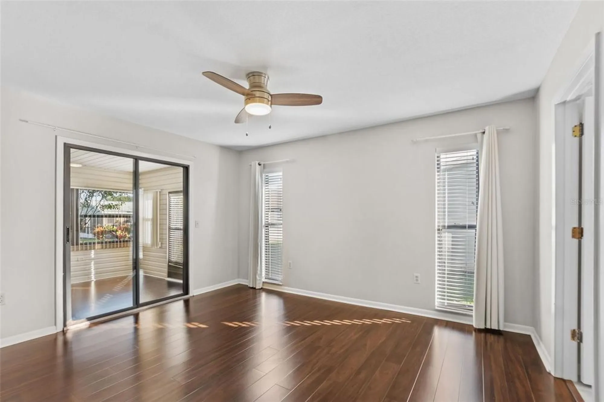 Property Slideshow image 16 of 27 | 4904 goldenview ln, Lakeland, FL, 33811