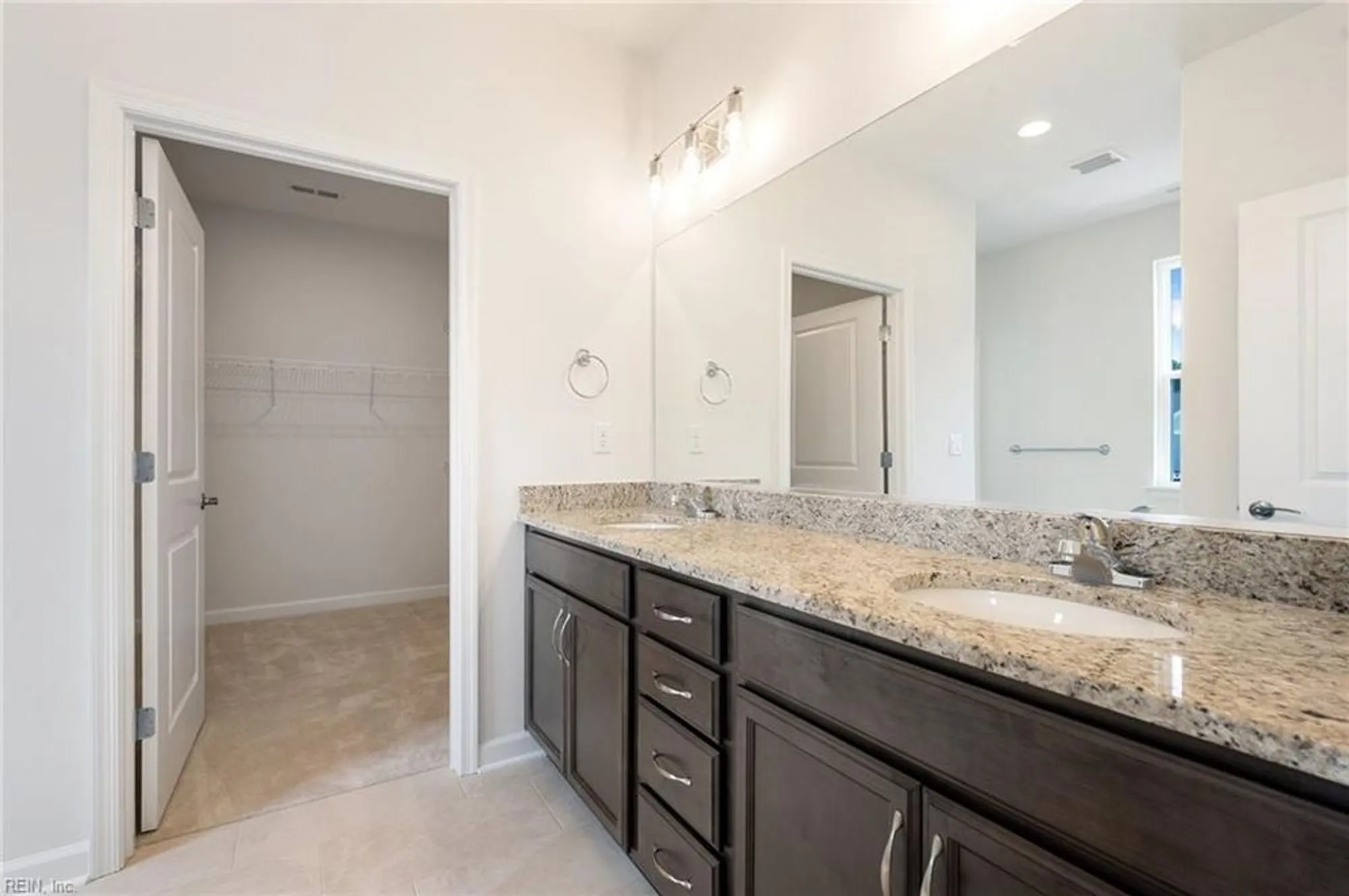Property Slideshow image 12 of 45 | 1101 capella ln c, Suffolk, VA, 23434
