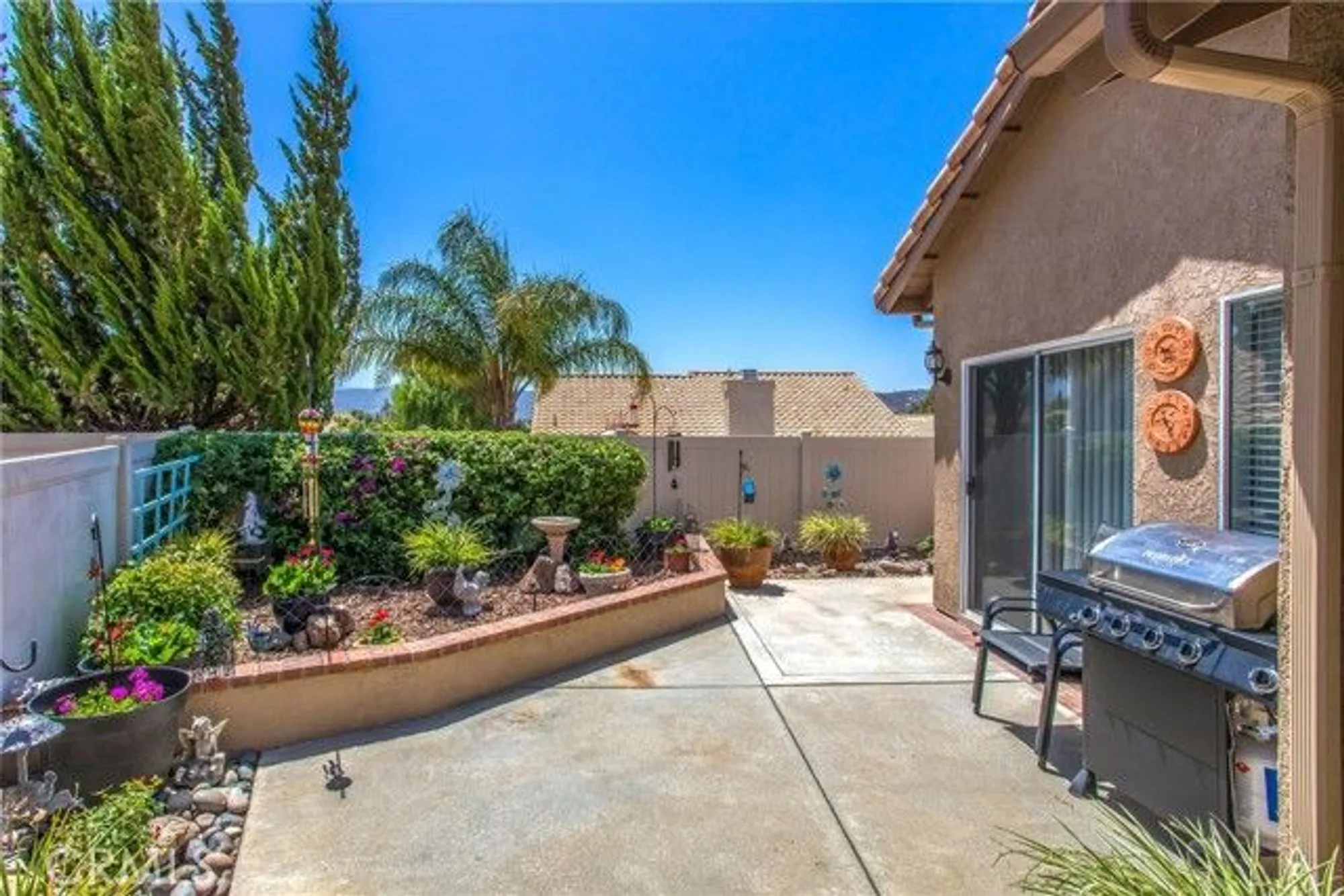 Property Slideshow image 39 of 43 | 518 s seminole cir, Banning, CA, 92220