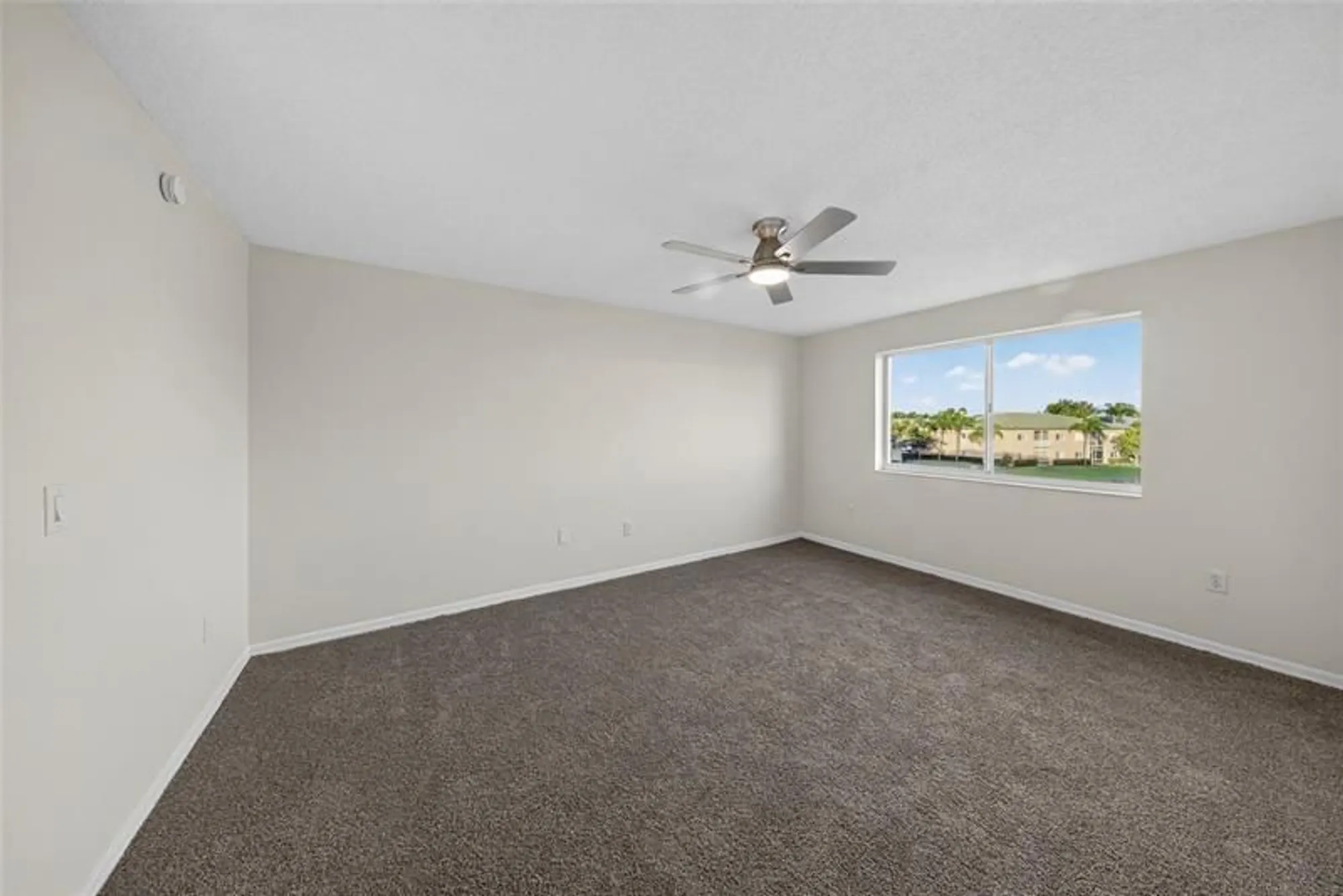 Property Slideshow image 27 of 39 | 7882 trent dr 310, Tamarac, FL, 33321