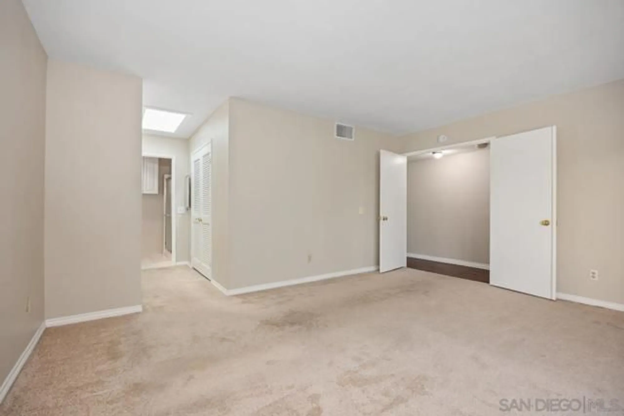 Property Slideshow image 9 of 29 | 17604 camino ancho, San Diego, CA, 92128
