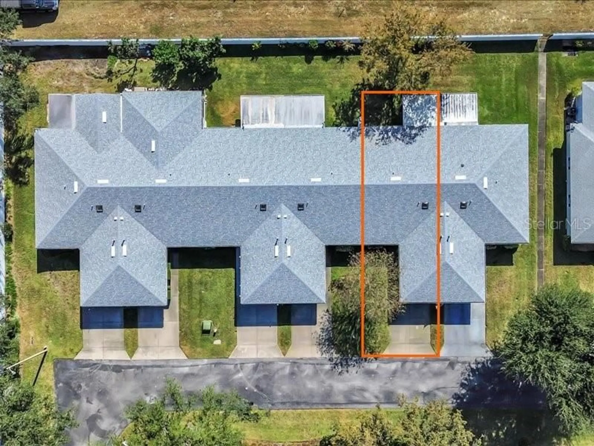 Property Slideshow image 29 of 36 | 1585 oakview cir, Winter Haven, FL, 33880