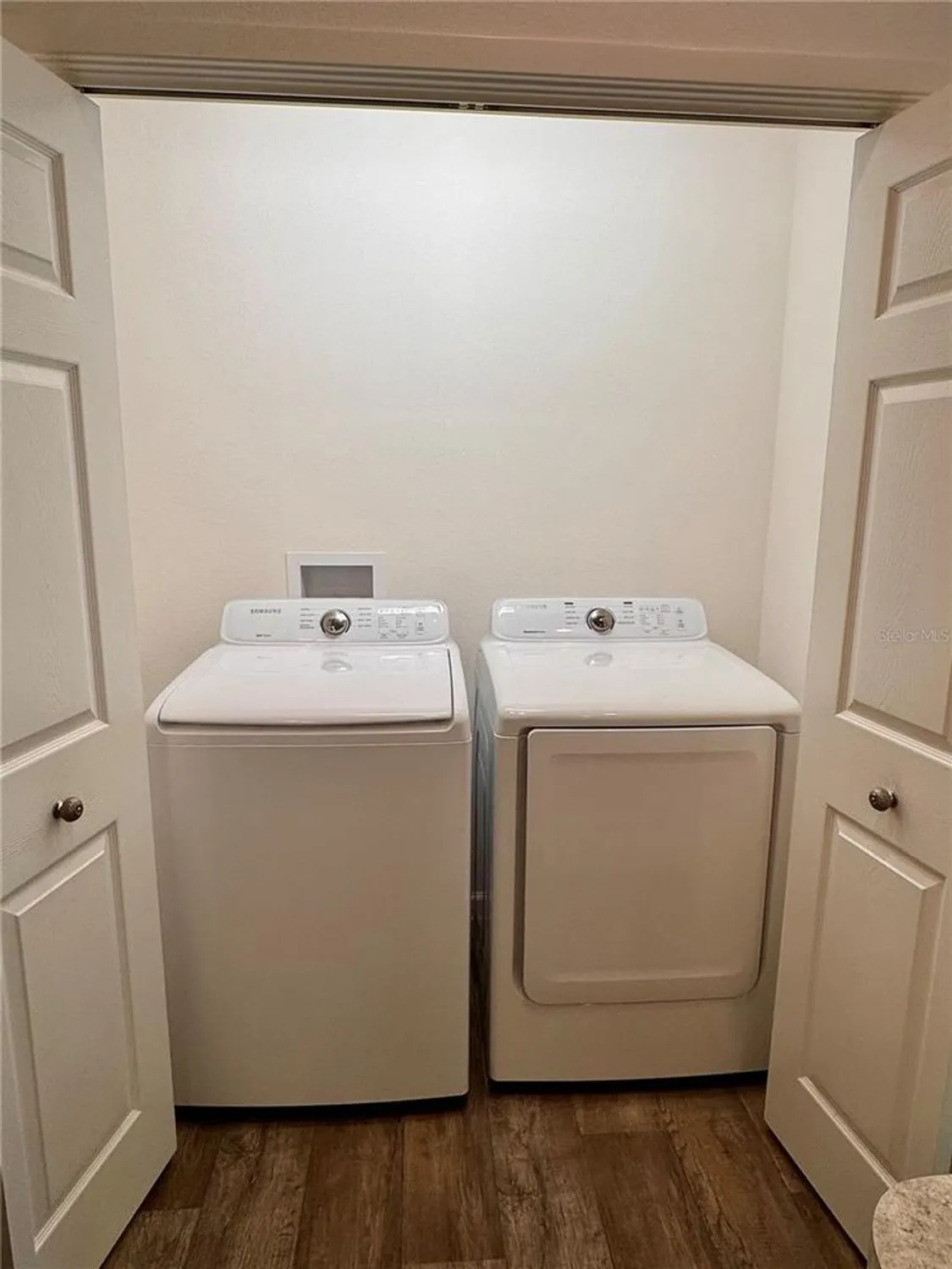 Property Slideshow image 9 of 27 | 1899 groesser pl, The Villages, FL, 32163