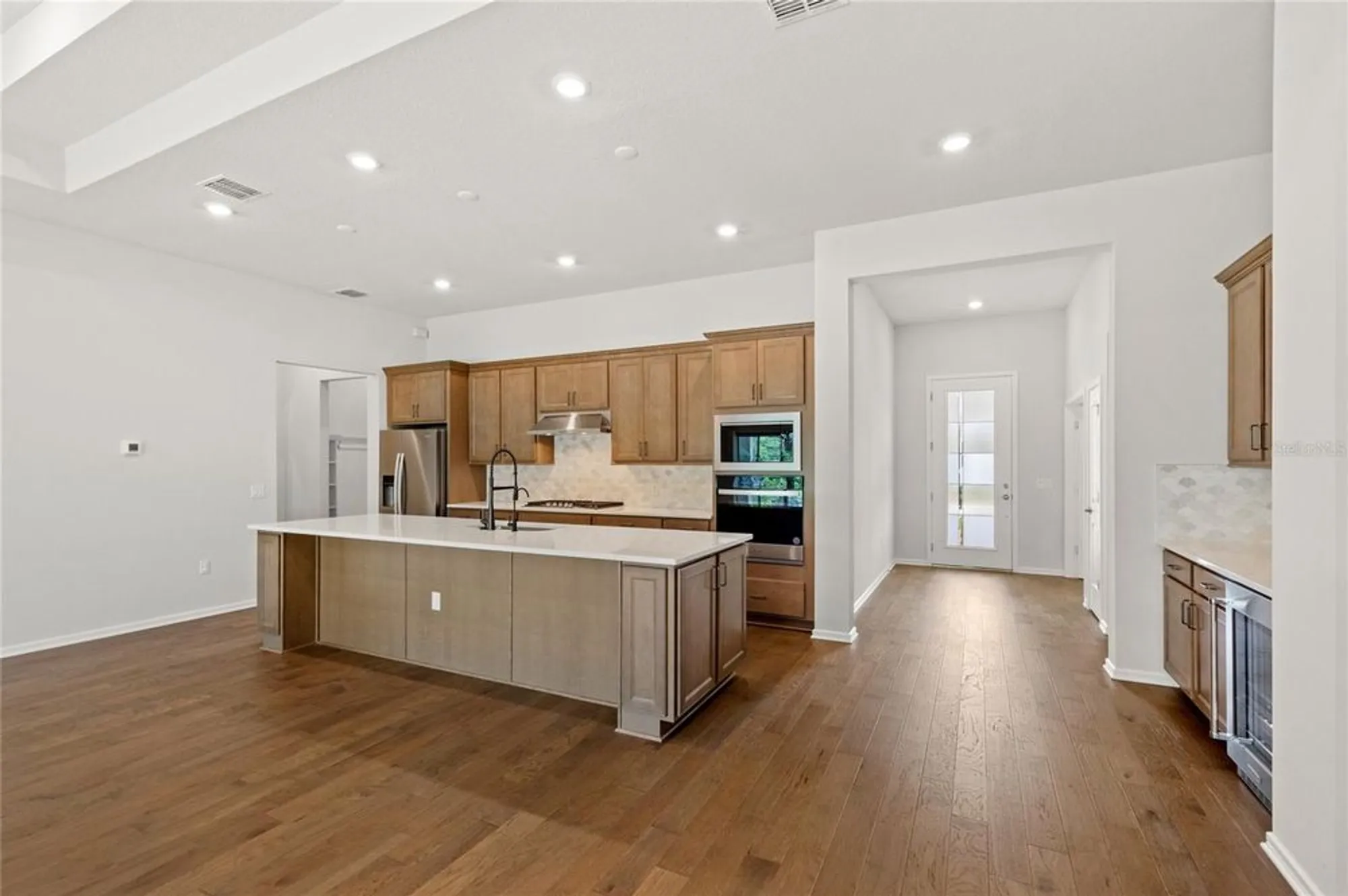 Property Slideshow image 11 of 52 | 15084 canopy cover dr, Winter Garden, FL, 34787