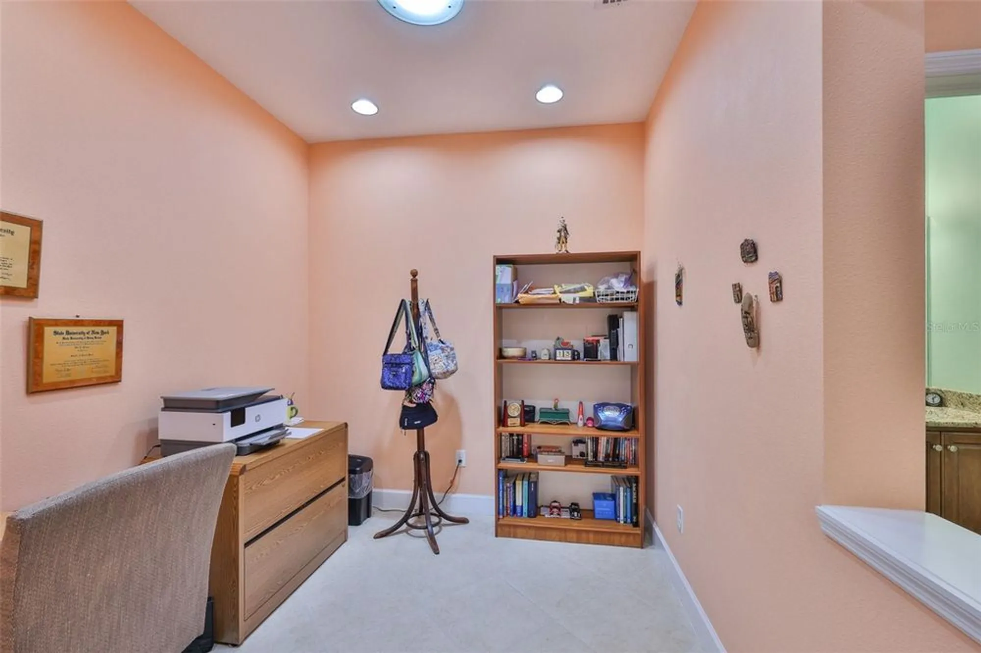 Property Slideshow image 23 of 45 | 2311 nottingham greens dr, Sun City Center, FL, 33573