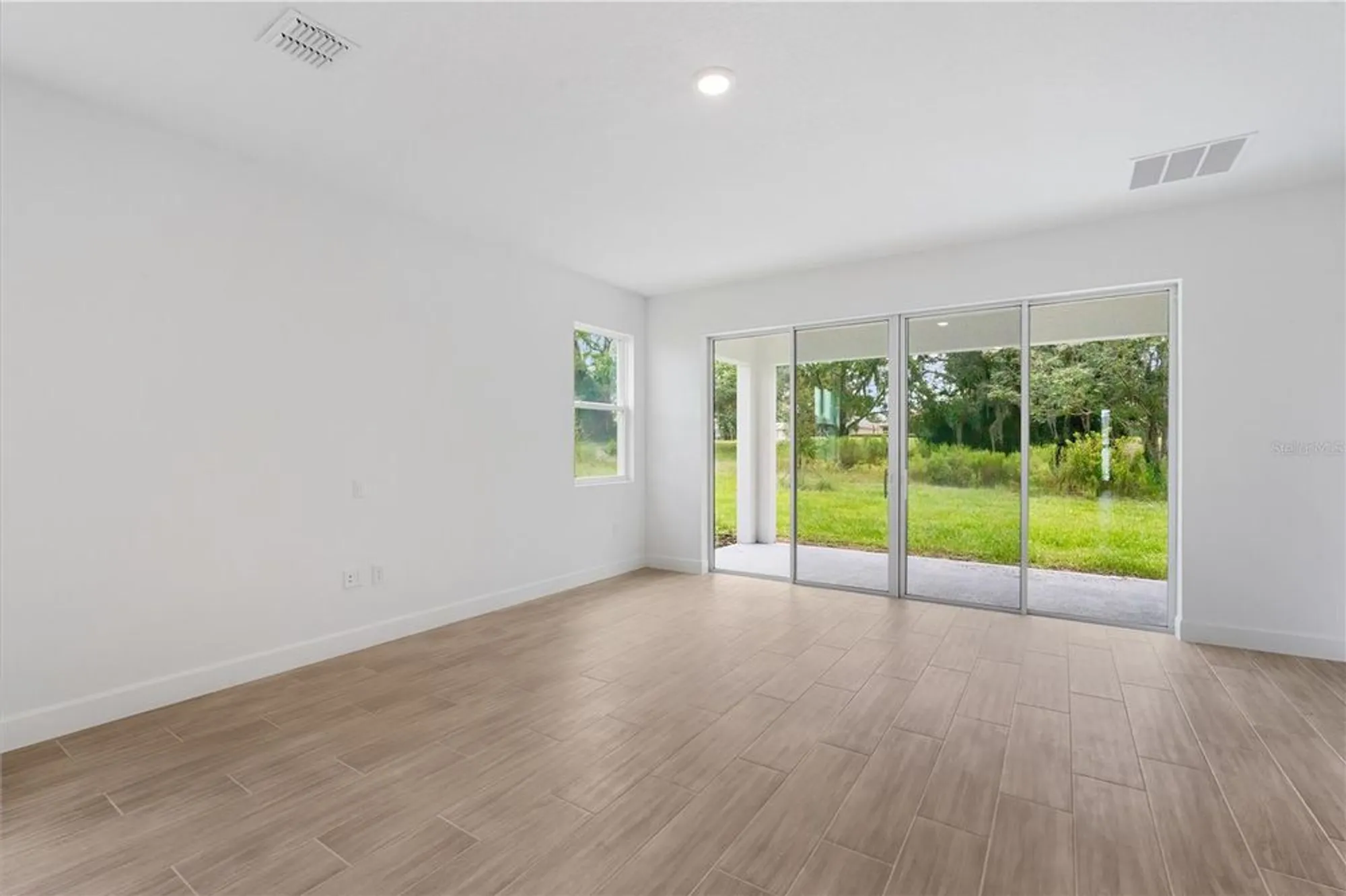 Property Slideshow image 16 of 45 | 9195 players dr, Weeki Wachee, FL, 34613