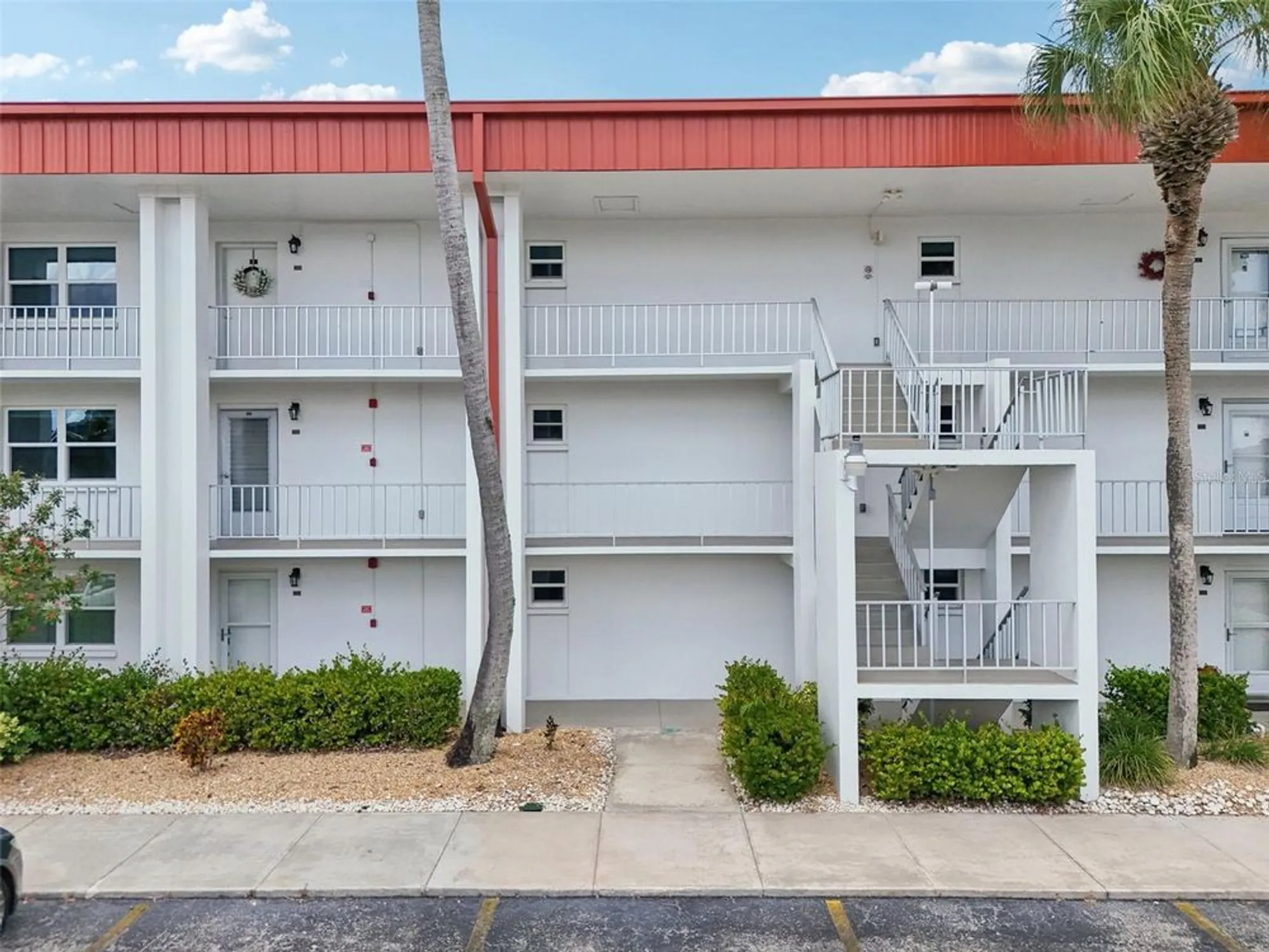 Property Slideshow image 22 of 43 | 1700 pine valley dr 205, Fort Myers, FL, 33907