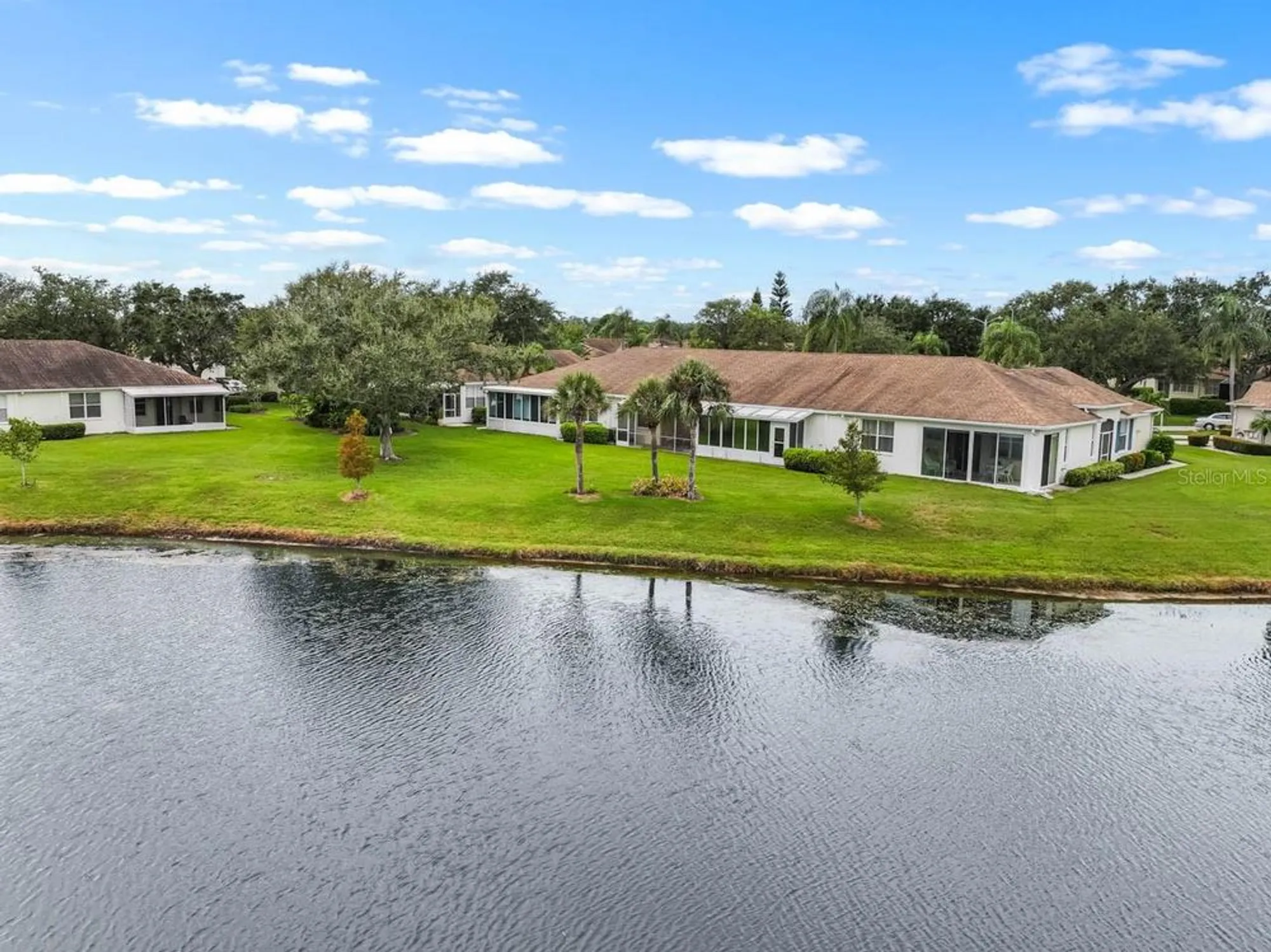 Property Slideshow image 12 of 47 | 1012 radison lake ct 59, Sun City Center, FL, 33573