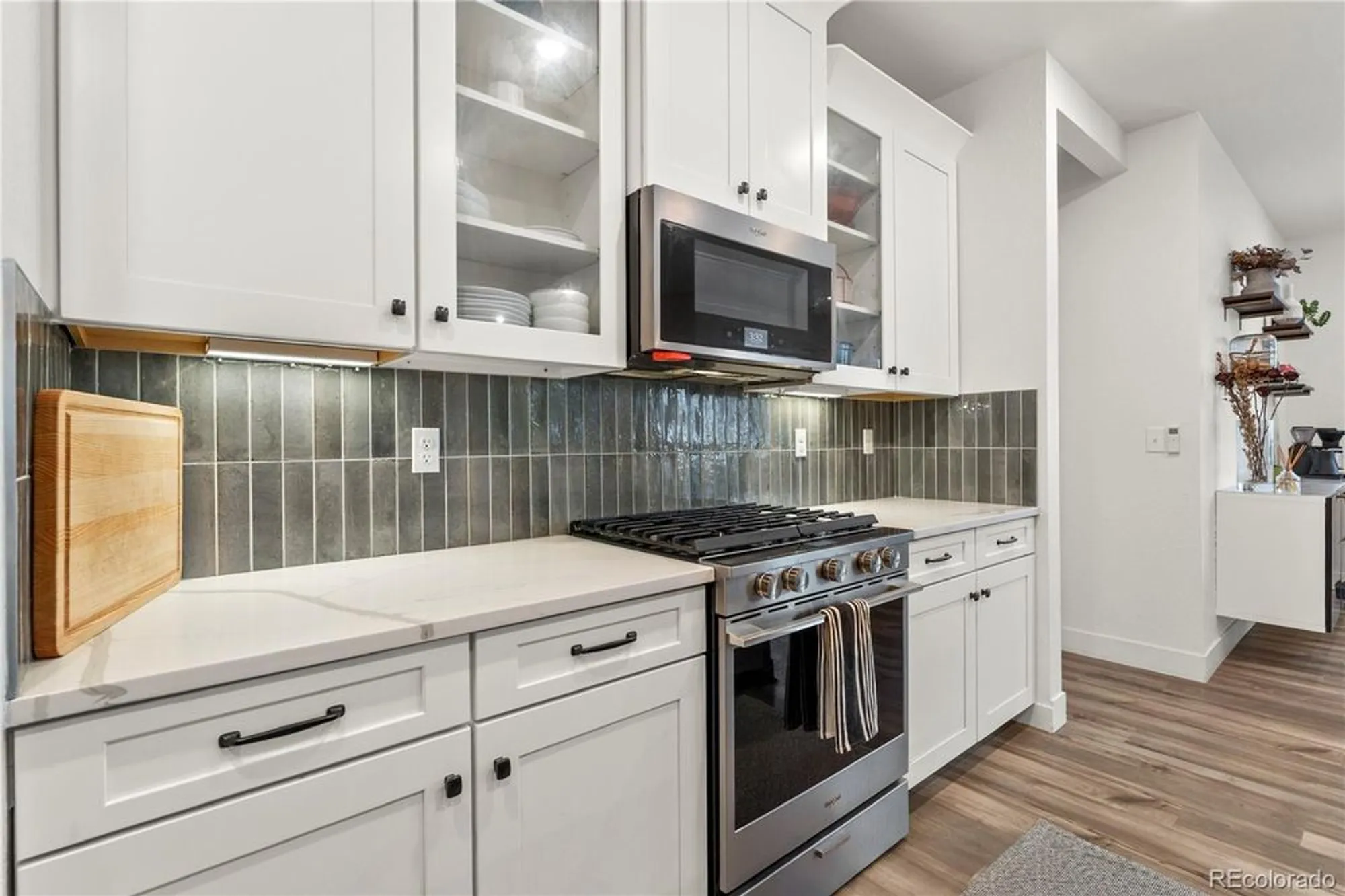 Property Slideshow image 18 of 49 | 483 white sand trl, Castle Rock, CO, 80104