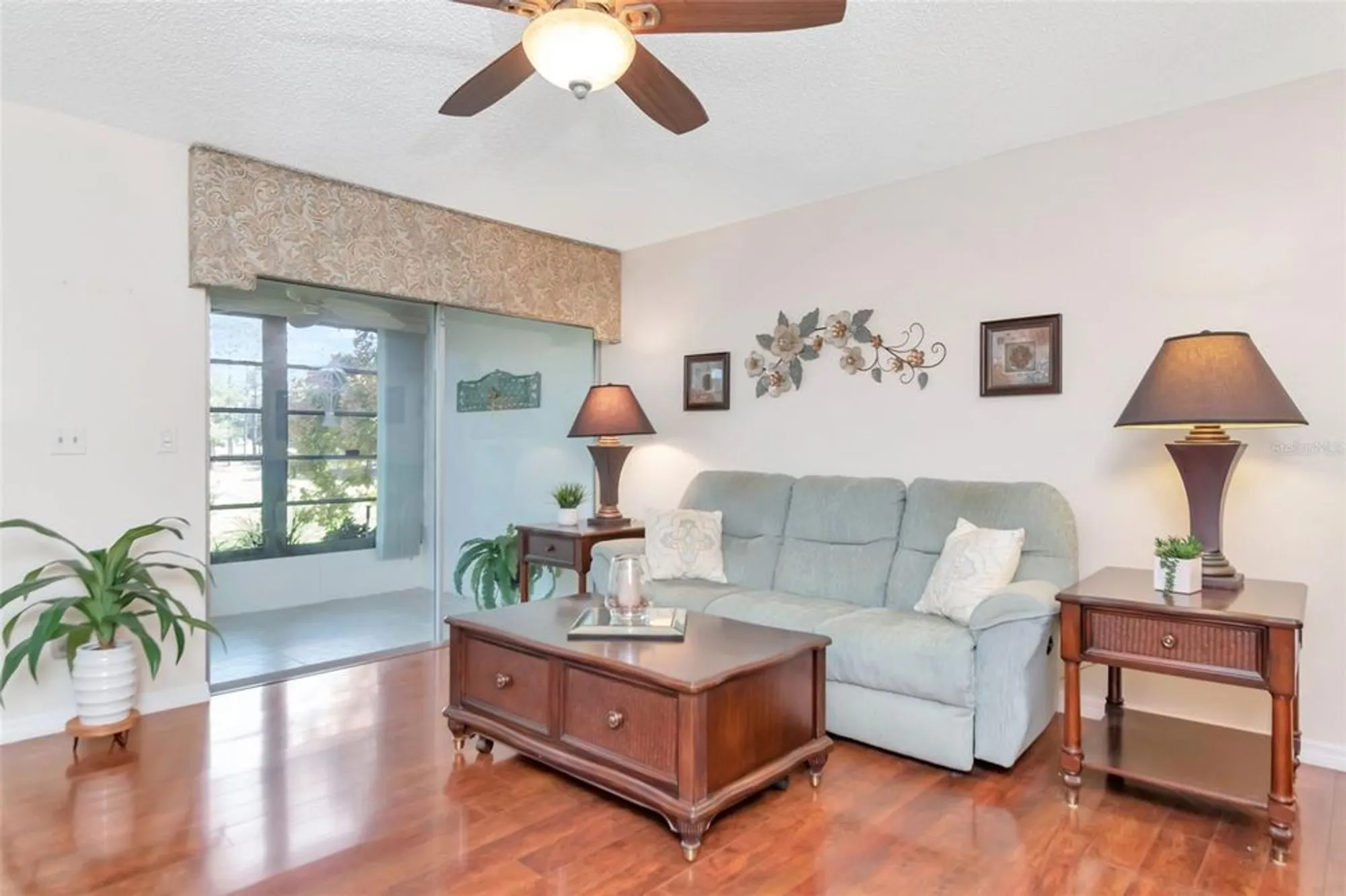 Property Slideshow image 11 of 55 | 2281 shelly dr d, Palm Harbor, FL, 34684