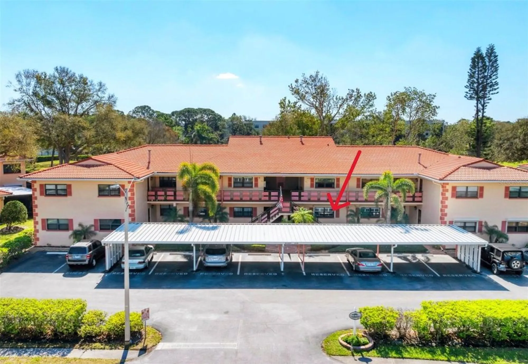 Property Slideshow image 4 of 40 | 8140 terrace garden dr n unit 103, Saint Petersburg, FL, 33709