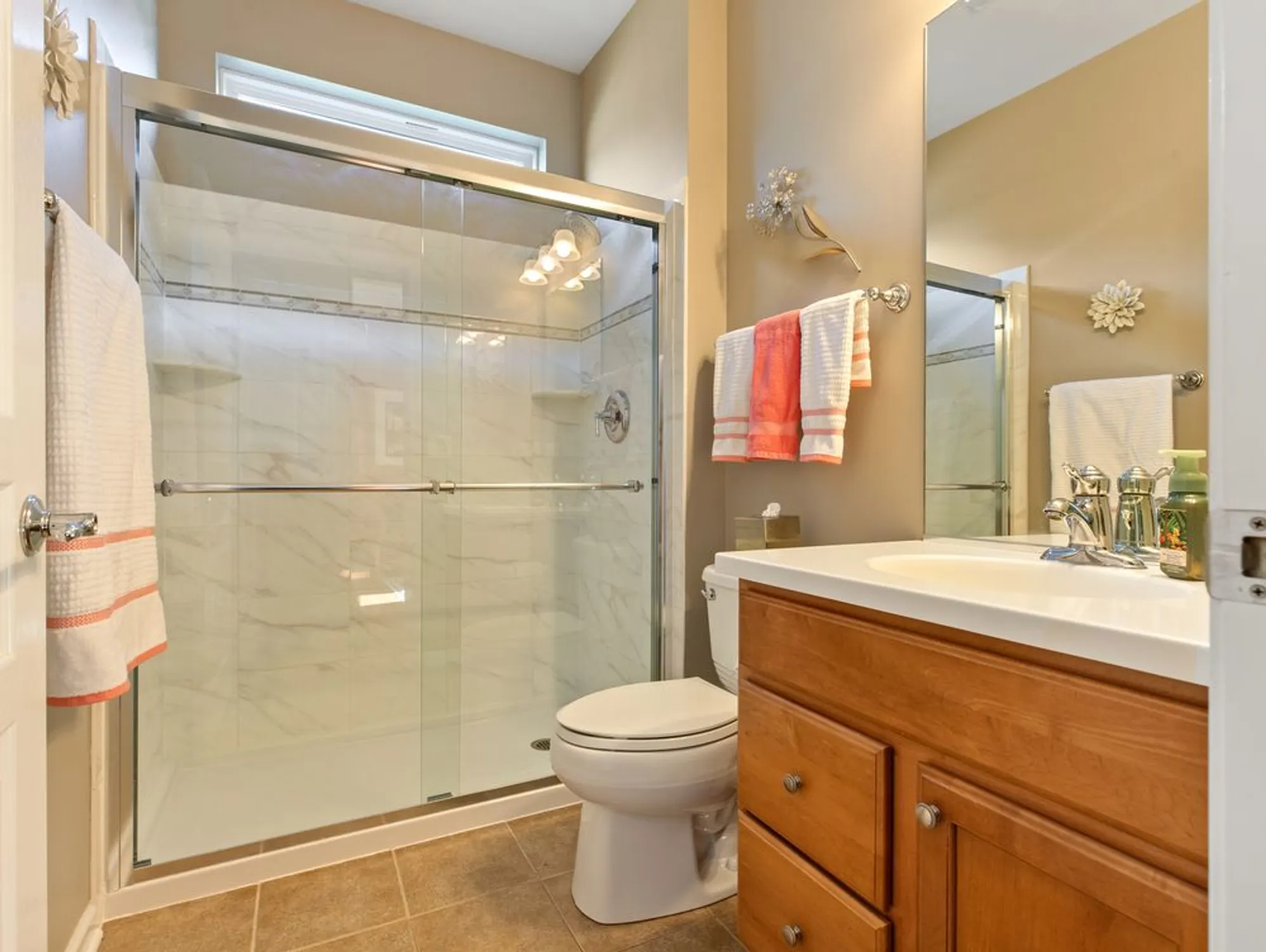 Property Slideshow image 23 of 36 | 3001 ravinia cir, Mundelein, IL, 60060