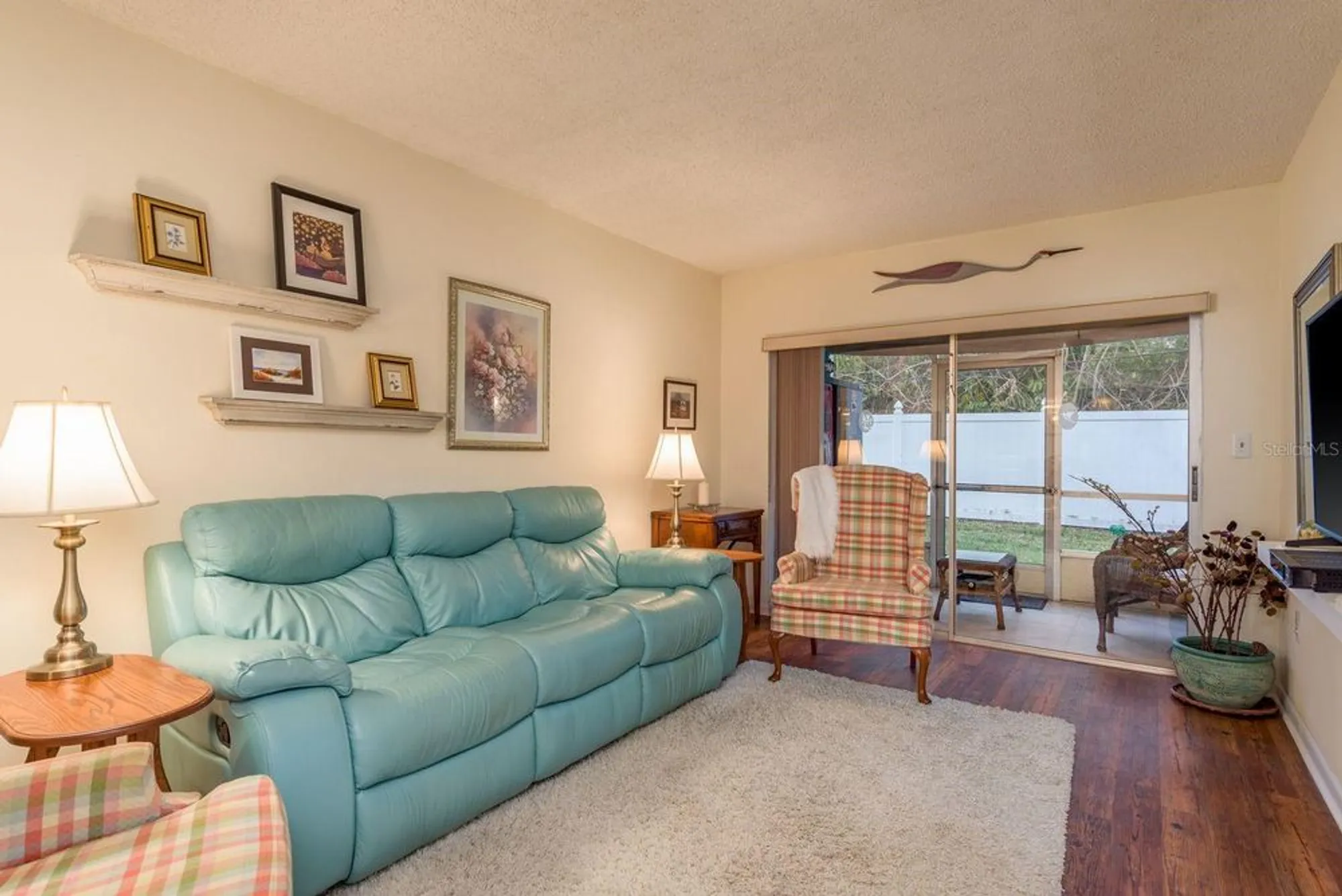 Property Slideshow image 9 of 27 | 952 virginia st 105, Dunedin, FL, 34698