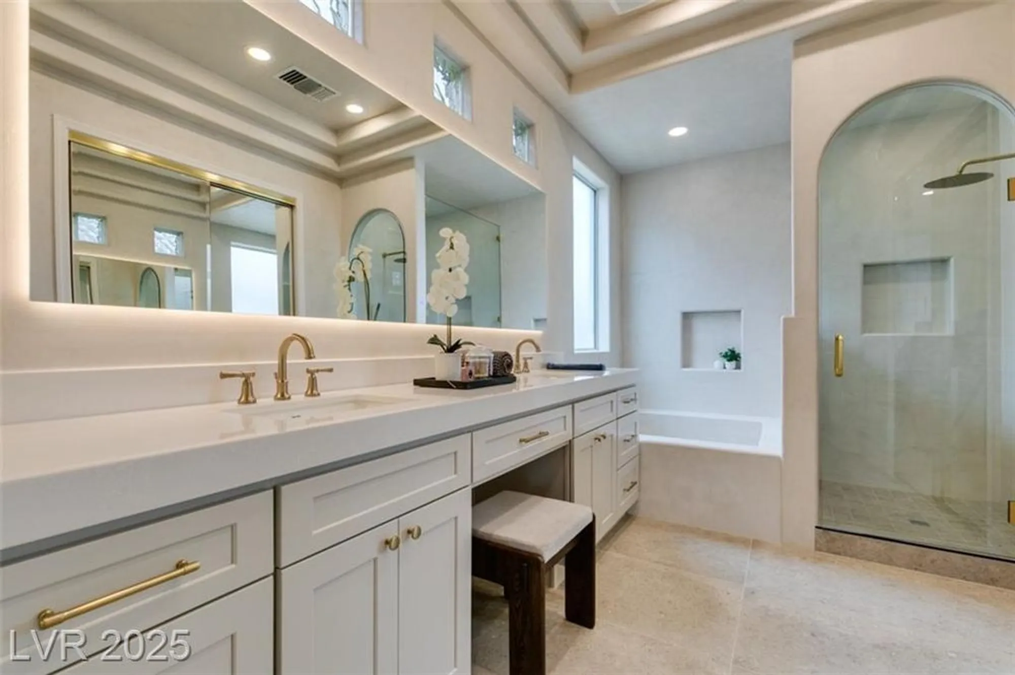 Property Slideshow image 33 of 39 | 2104 hot oak ridge st, Las Vegas, NV, 89134