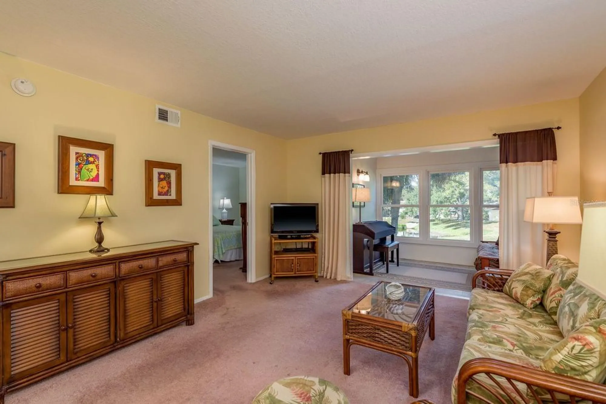 Property Slideshow image 8 of 27 | 936 virginia st 208, Dunedin, FL, 34698
