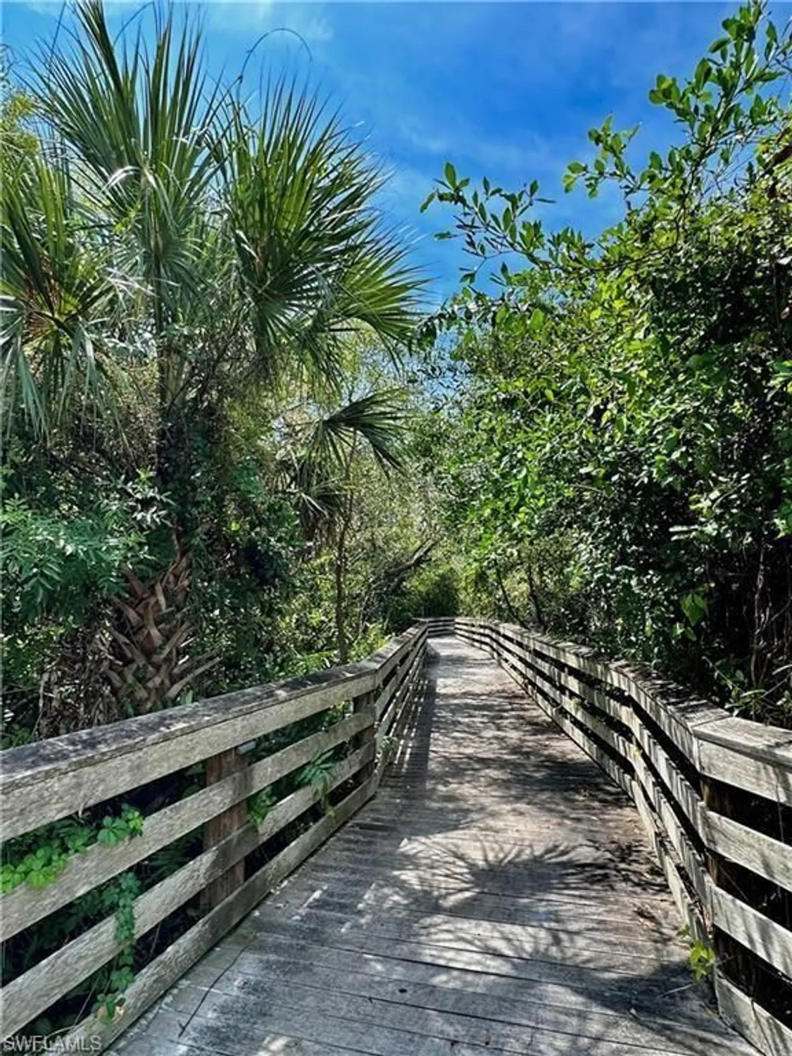 Property Slideshow image 36 of 36 | 100 glenview pl 202, Naples, FL, 34108