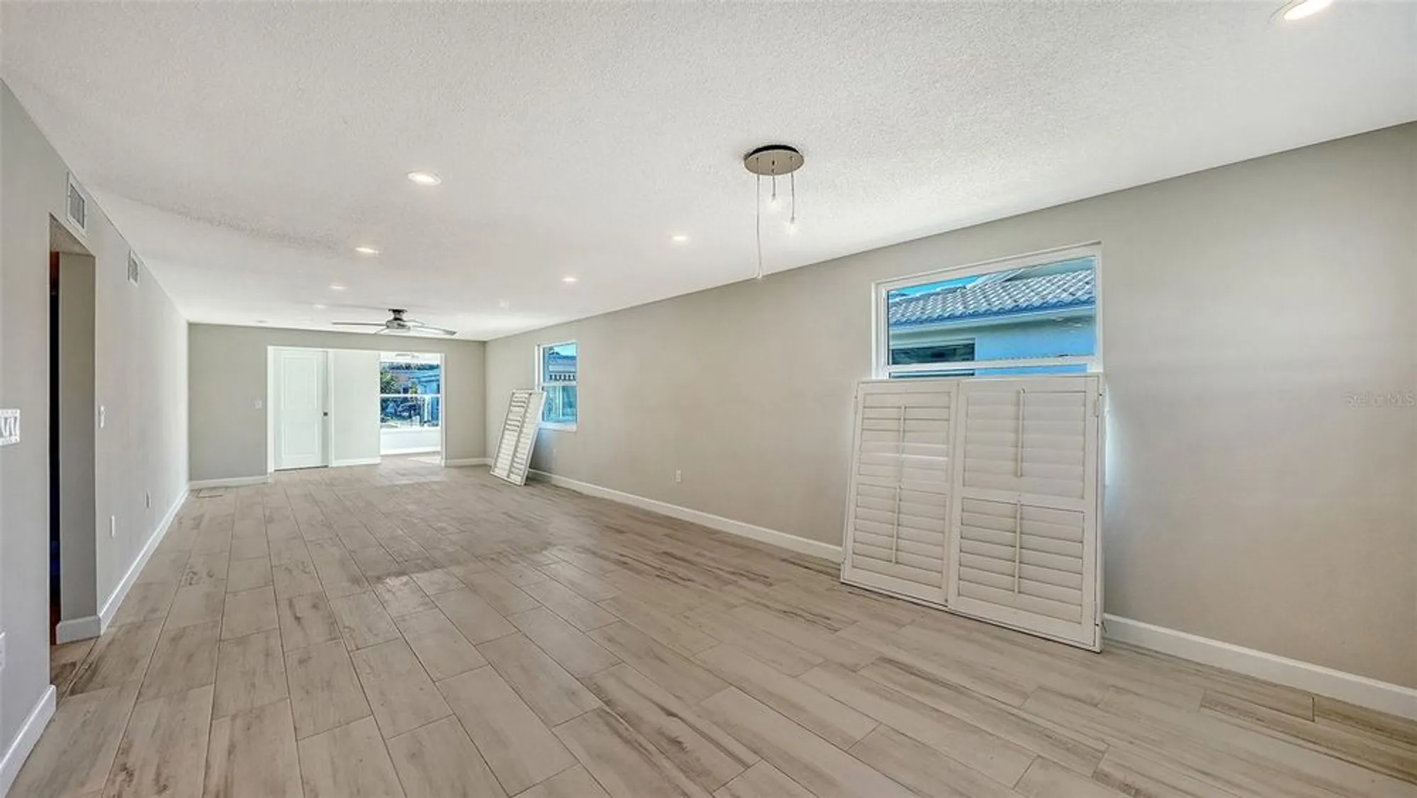 Property Slideshow image 10 of 39 | 738 el centro, Longboat Key, FL, 34228