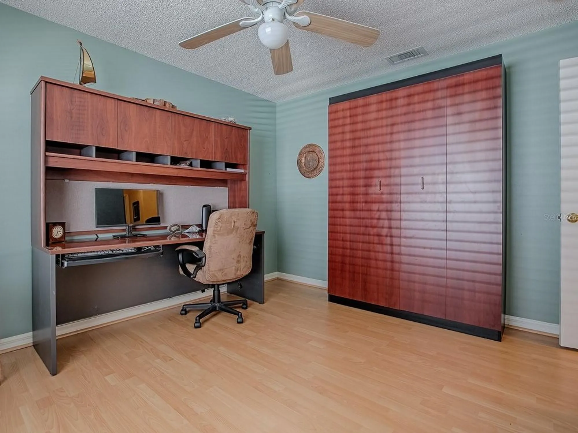 Property Slideshow image 33 of 48 | 910 eagles lndg, Leesburg, FL, 34748