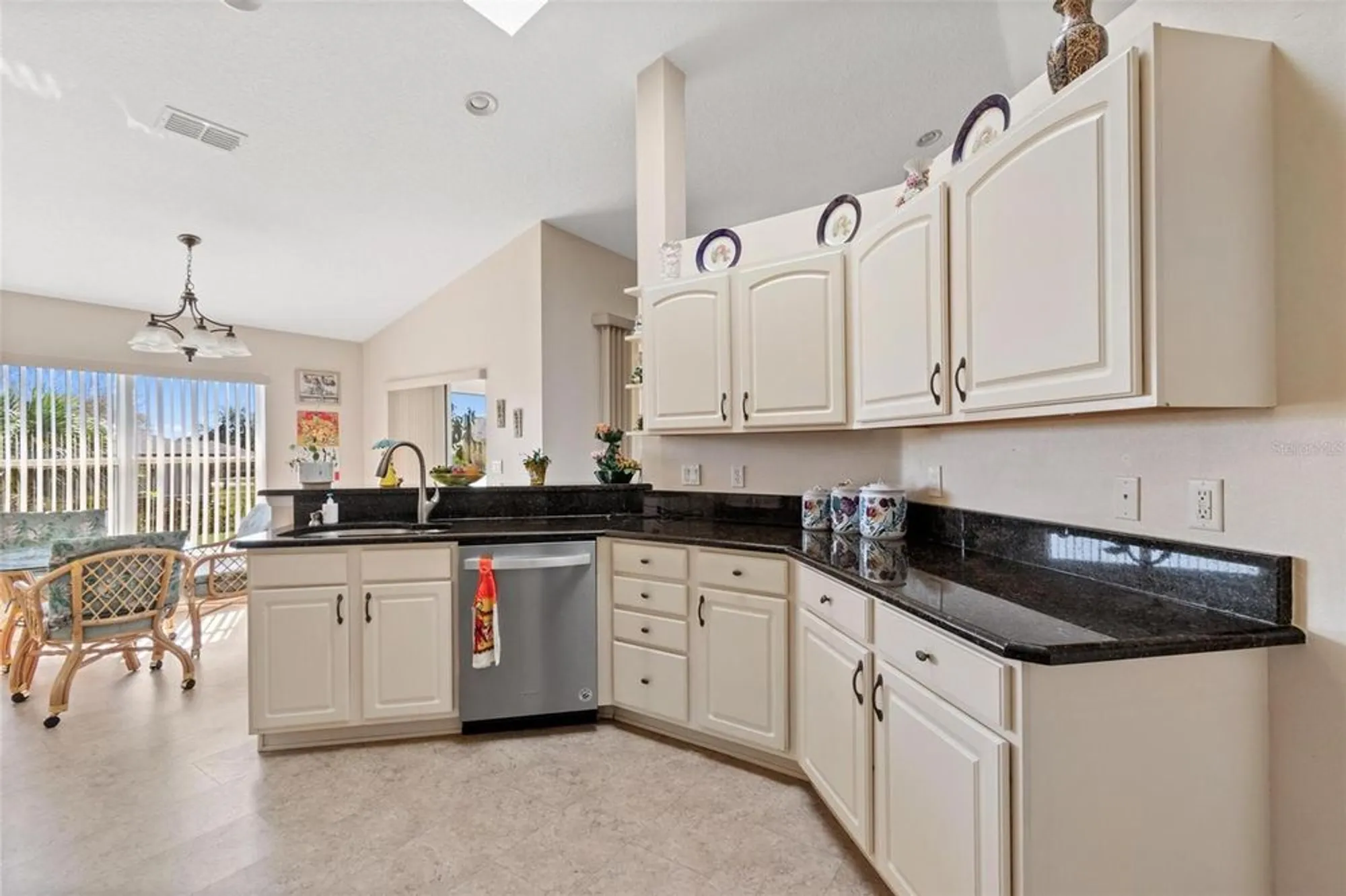 Property Slideshow image 10 of 28 | 5040 nw 35th st, Ocala, FL, 34482