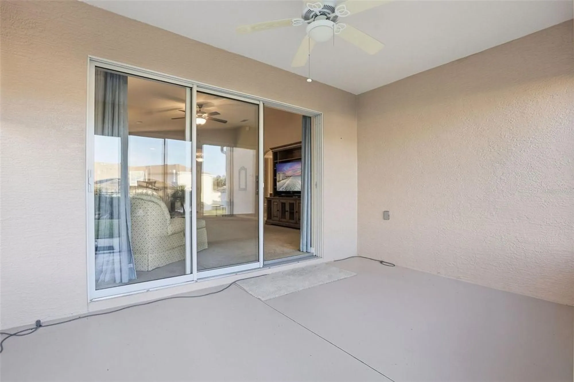 Property Slideshow image 27 of 64 | 27046 roanoke dr, Leesburg, FL, 34748