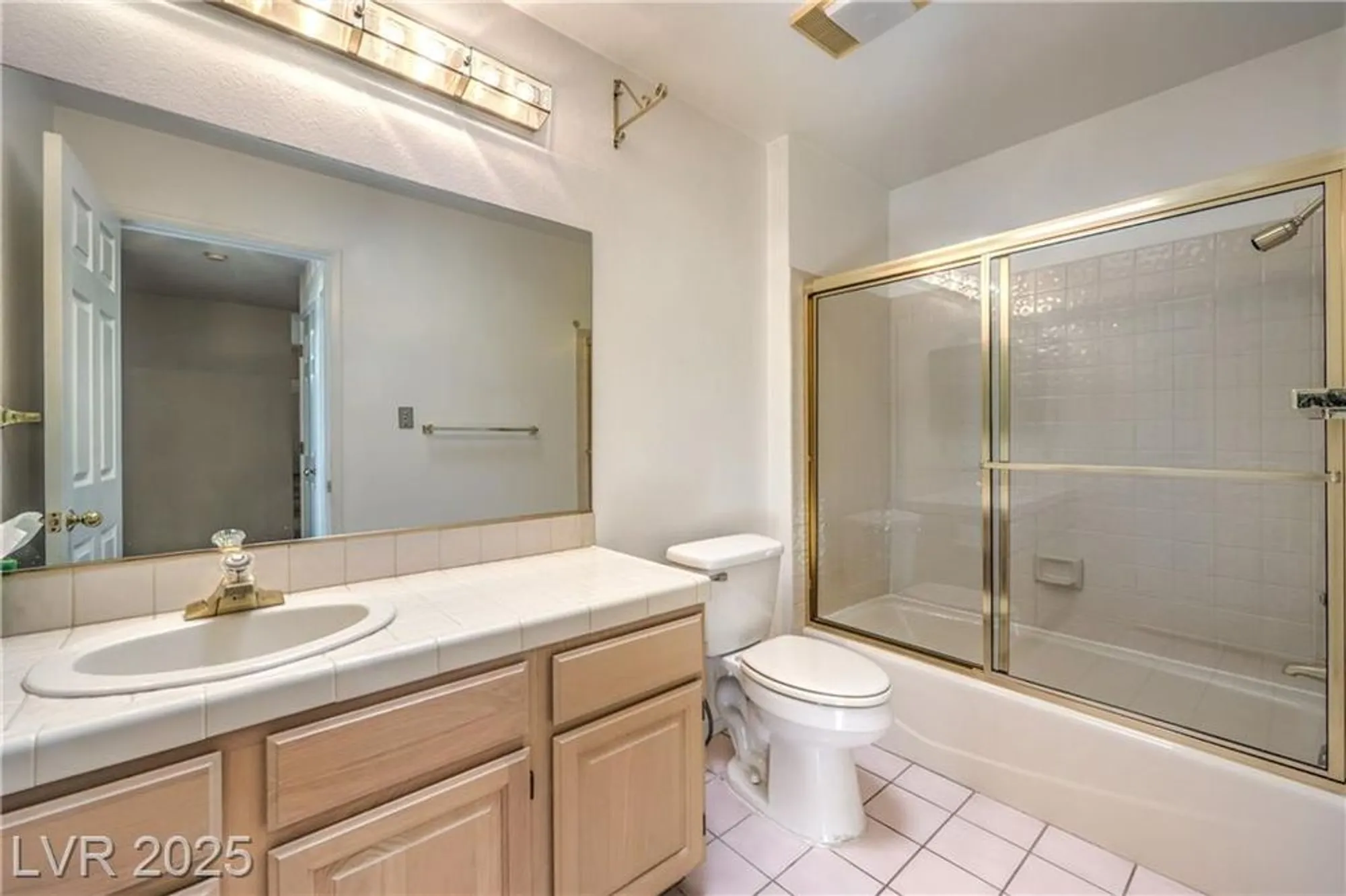 Property Slideshow image 18 of 26 | 2851 s valley view blvd unit 1075, Las Vegas, NV, 89102