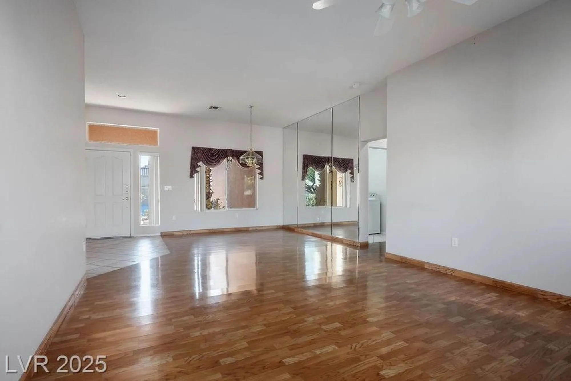 Property Slideshow image 6 of 82 | 10400 sawmill ave, Las Vegas, NV, 89134