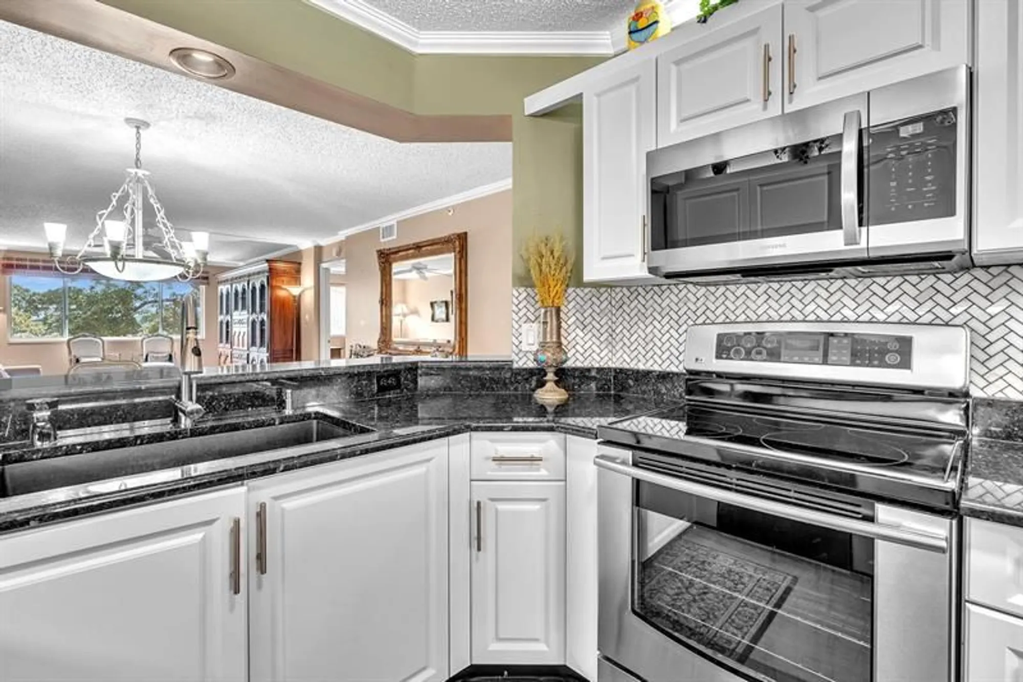 Property Slideshow image 6 of 75 | 9587 weldon cir b311, Tamarac, FL, 33321