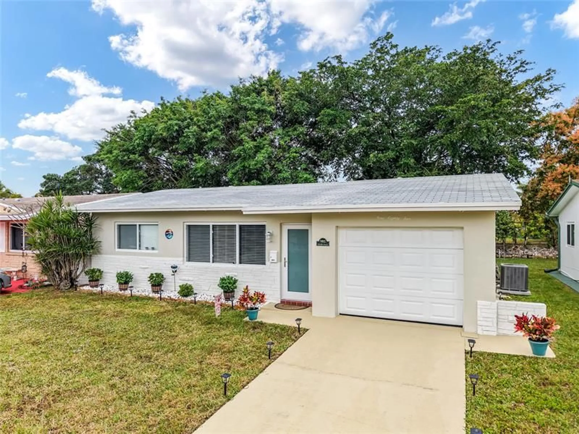 Property Slideshow image 29 of 30 | 985 nw 69th ave, Margate, FL, 33063