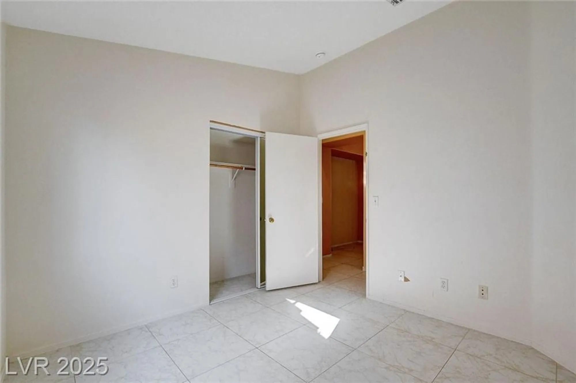 Property Slideshow image 29 of 40 | 5524 morningcross st, Las Vegas, NV, 89130