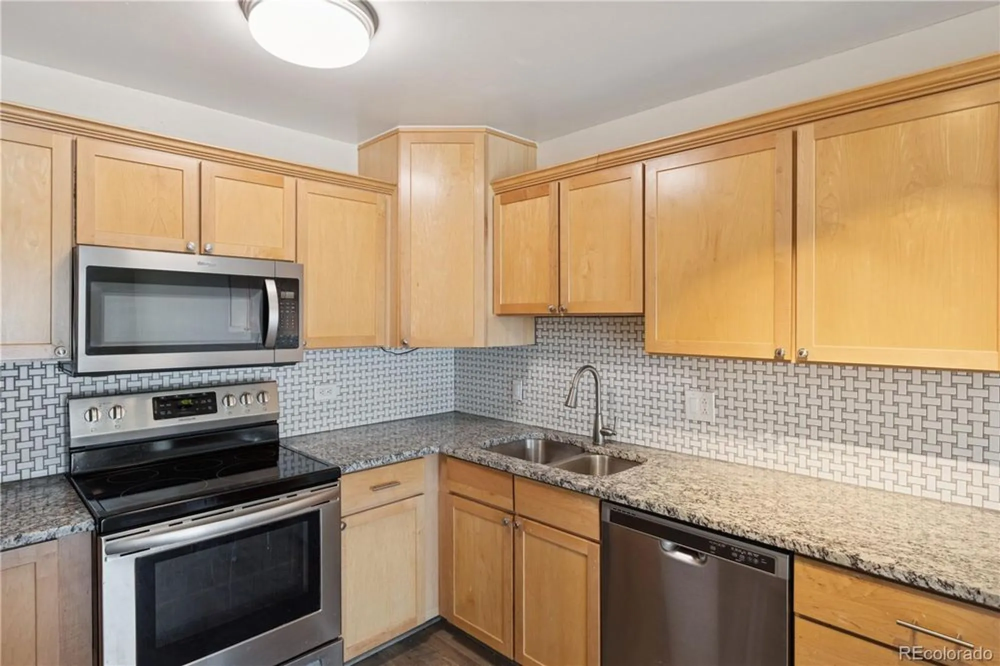 Property Slideshow image 14 of 35 | 660 s alton way 7b, Denver, CO, 80247