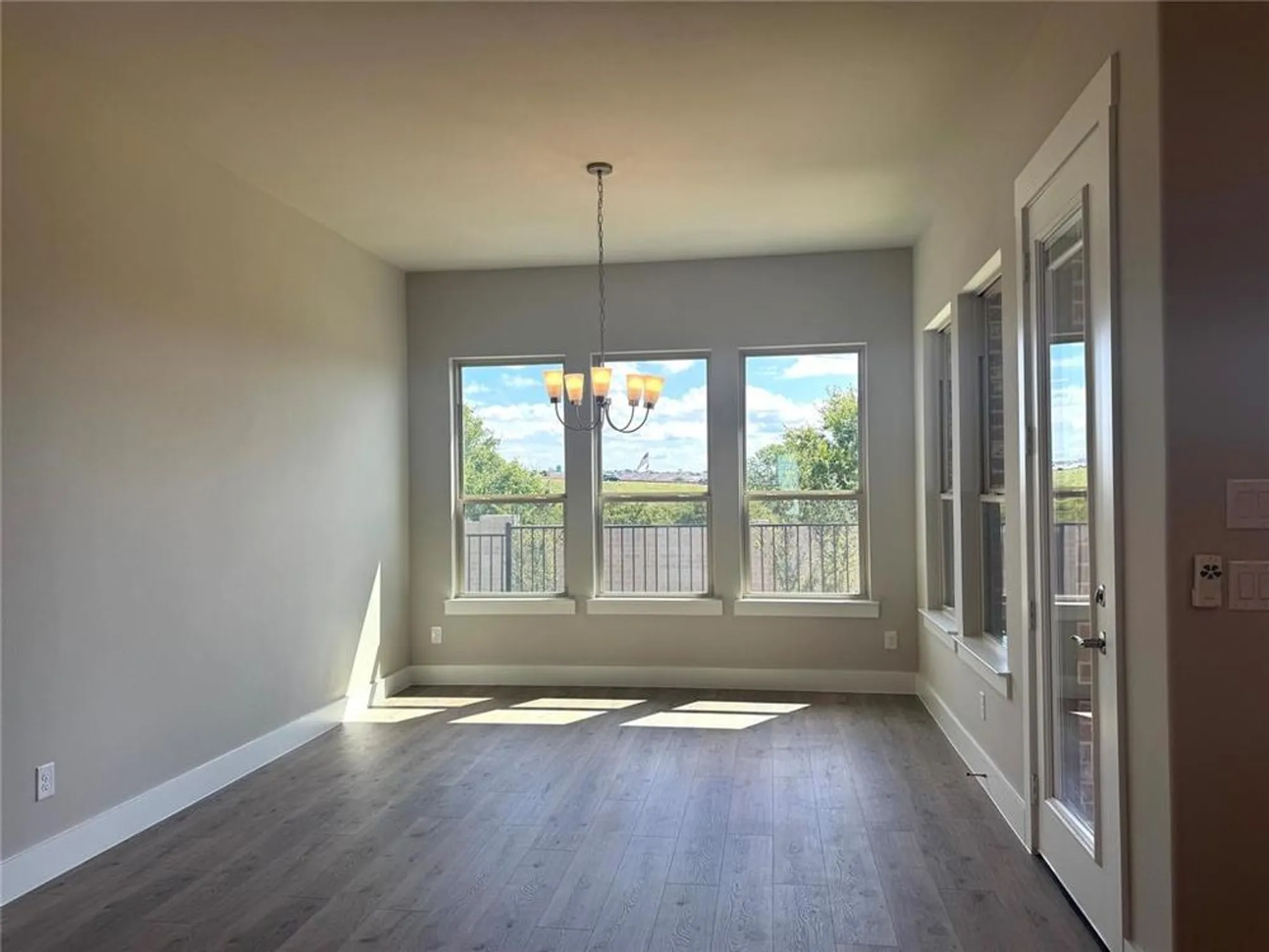 Property Slideshow image 9 of 17 | 5836 fresco dr, Fort Worth, TX, 76123