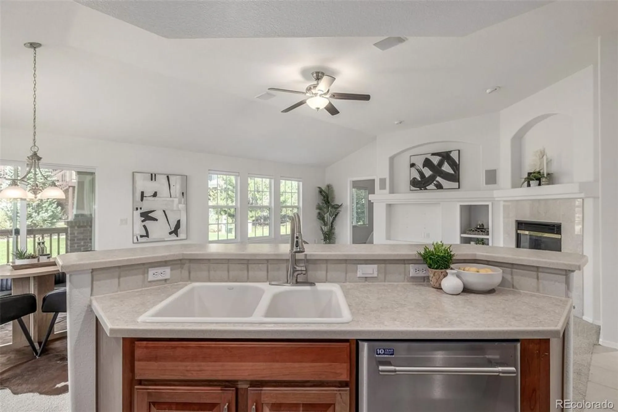 Property Slideshow image 10 of 46 | 8267 s sicily ct, Aurora, CO, 80016
