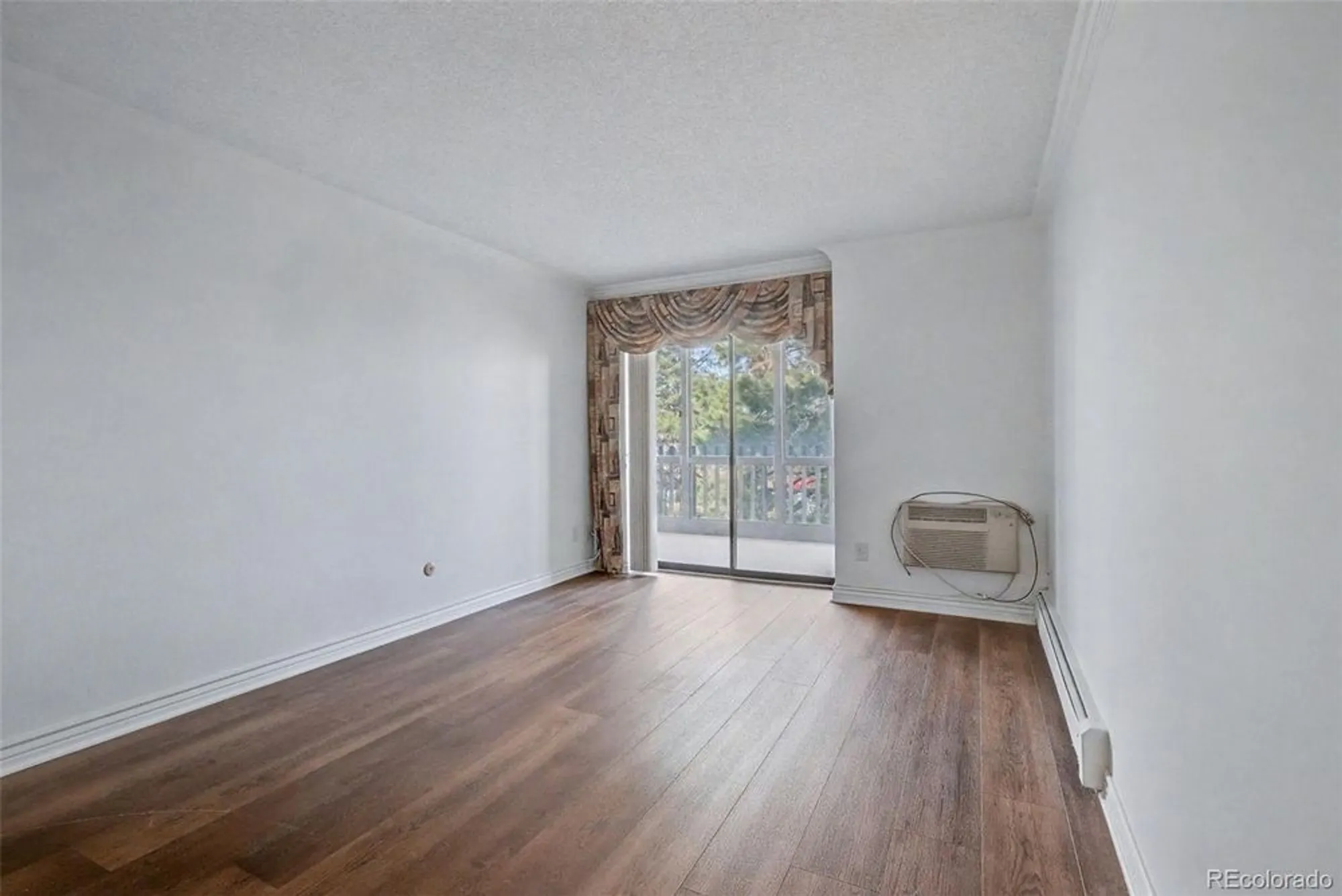 Property Slideshow image 24 of 50 | 14390 e marina dr 302, Aurora, CO, 80014