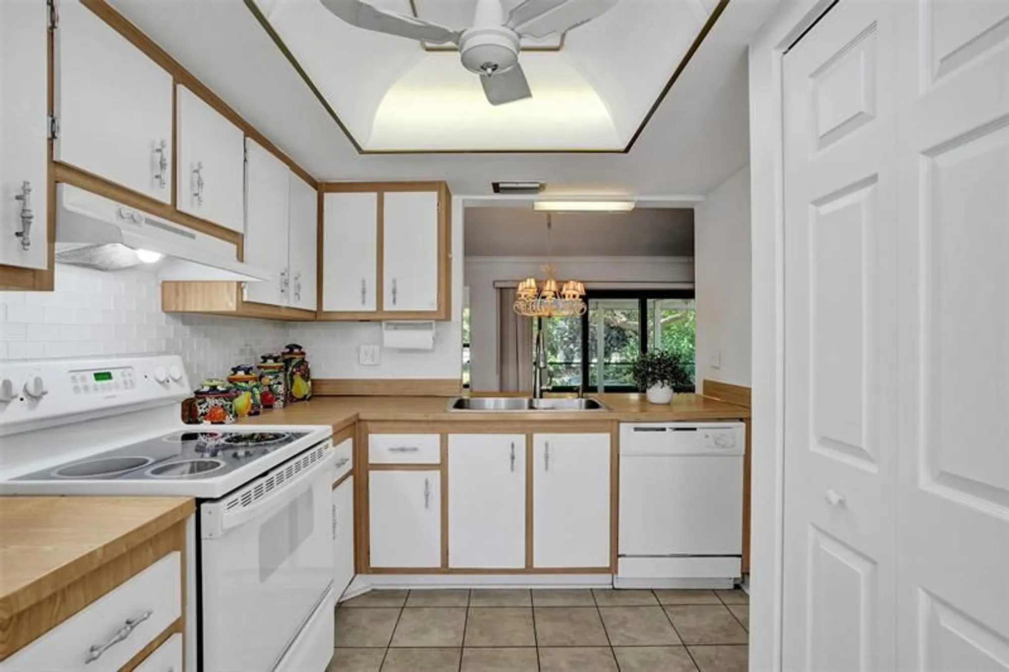 Property Slideshow image 8 of 85 | 2261 sw 15th pl, Deerfield Beach, FL, 33442