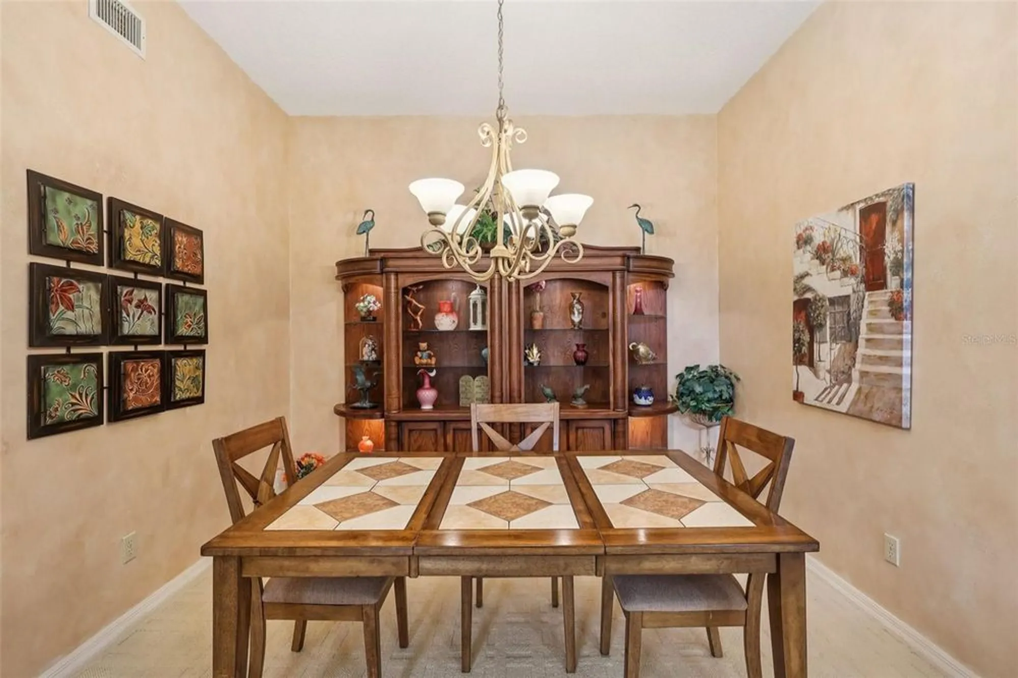 Property Slideshow image 10 of 40 | 100 juniper way, Tavares, FL, 32778