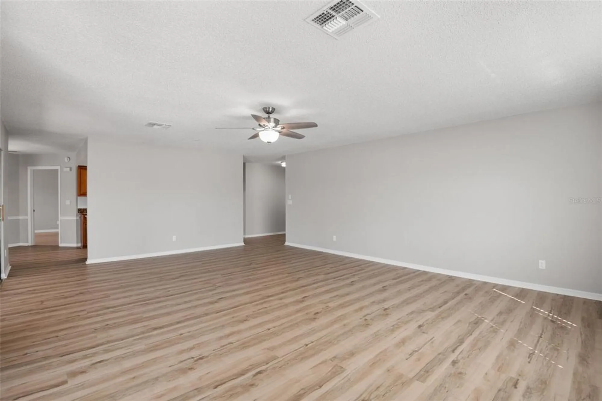 Property Slideshow image 15 of 51 | 302 linger ln, Sun City Center, FL, 33573