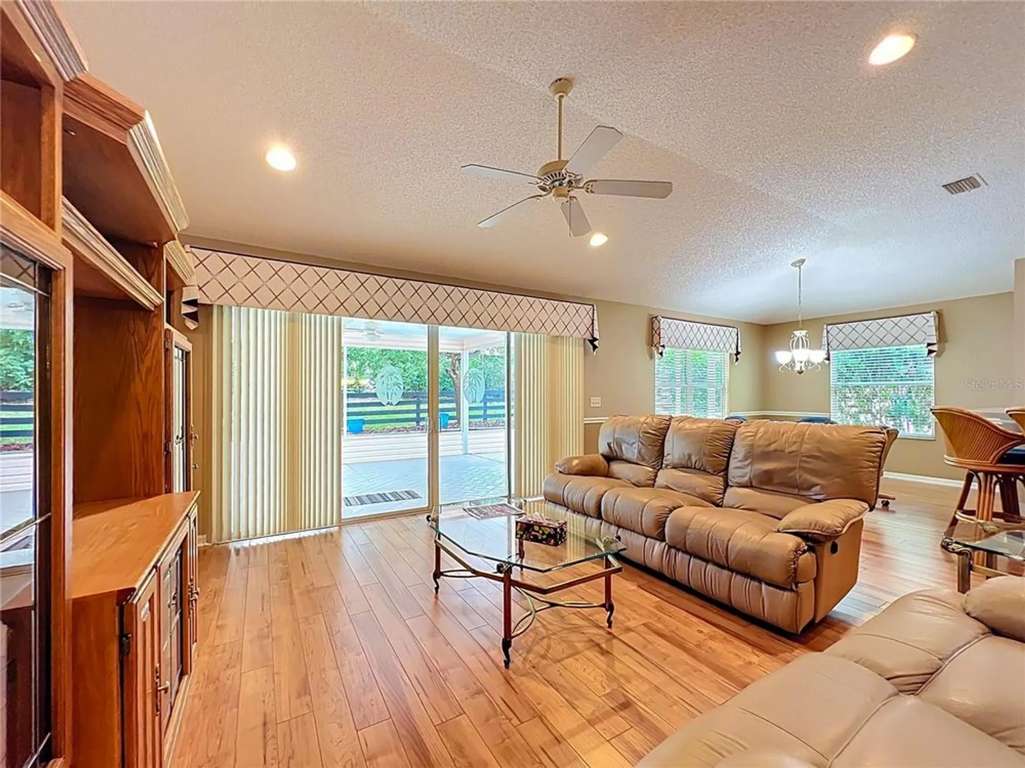 Property Slideshow image 10 of 64 | 16946 se 93rd cuthbert cir, The Villages, FL, 32162