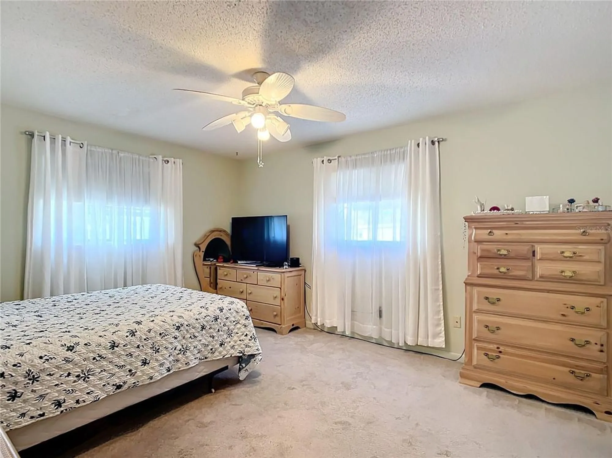Property Slideshow image 10 of 28 | 8955 sw 104th pl, Ocala, FL, 34481