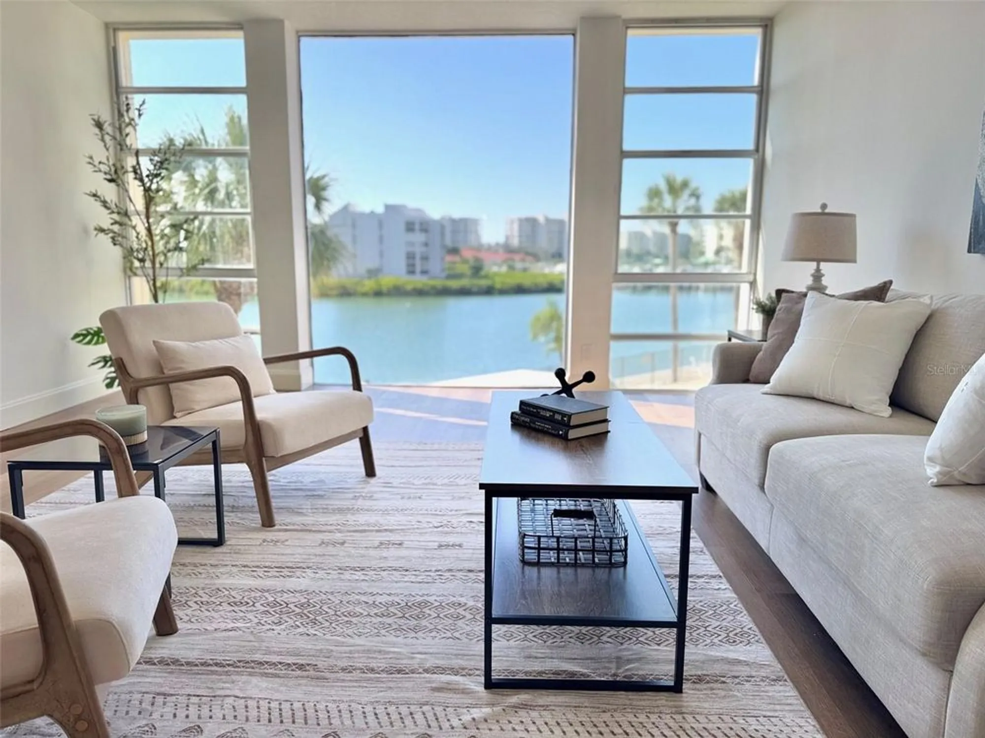 Property Slideshow image 10 of 62 | 7400 sun island dr 202, South Pasadena, FL, 33707