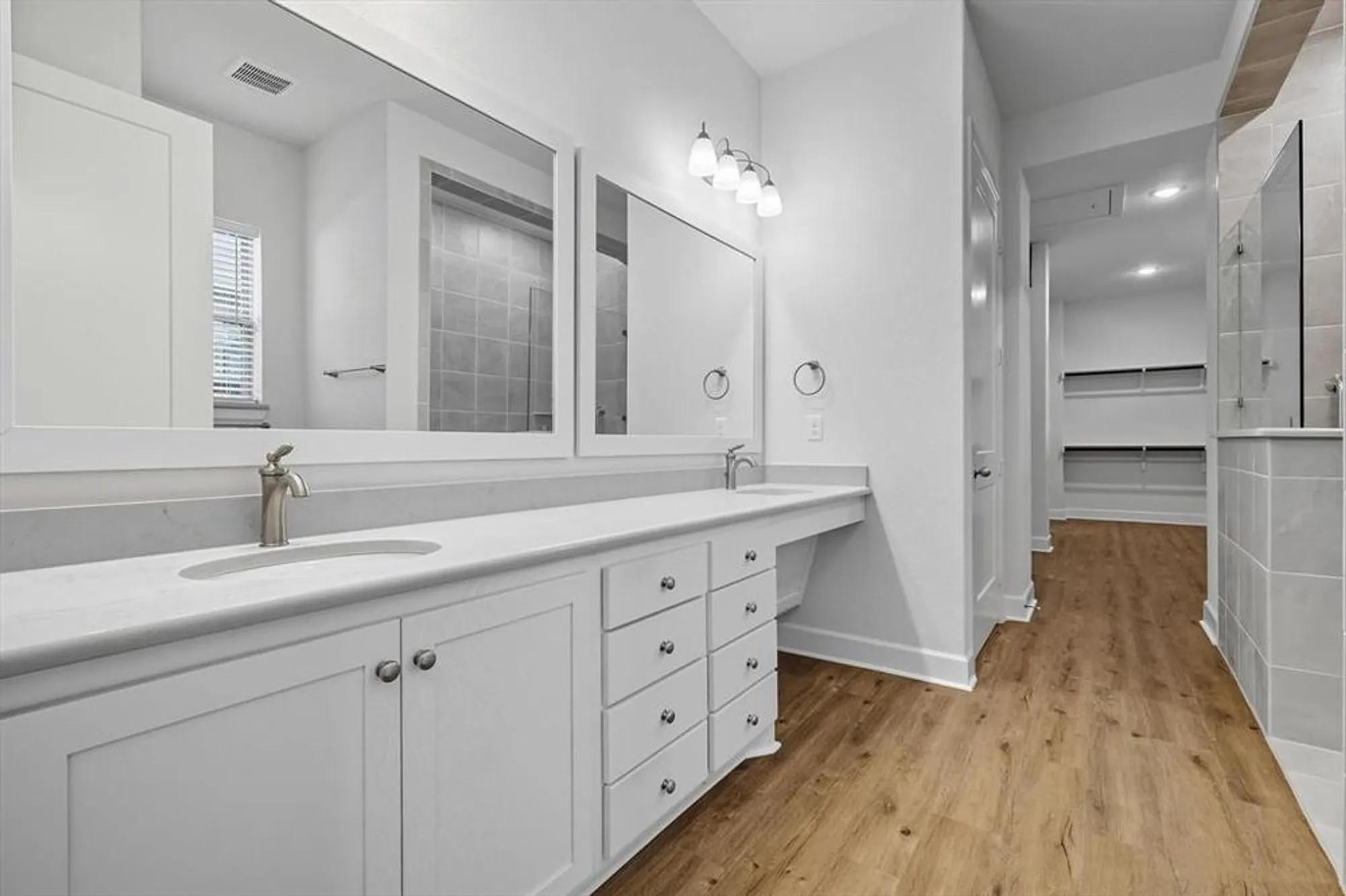 Property Slideshow image 22 of 40 | 4815 beaver creek dr, Arlington, TX, 76005