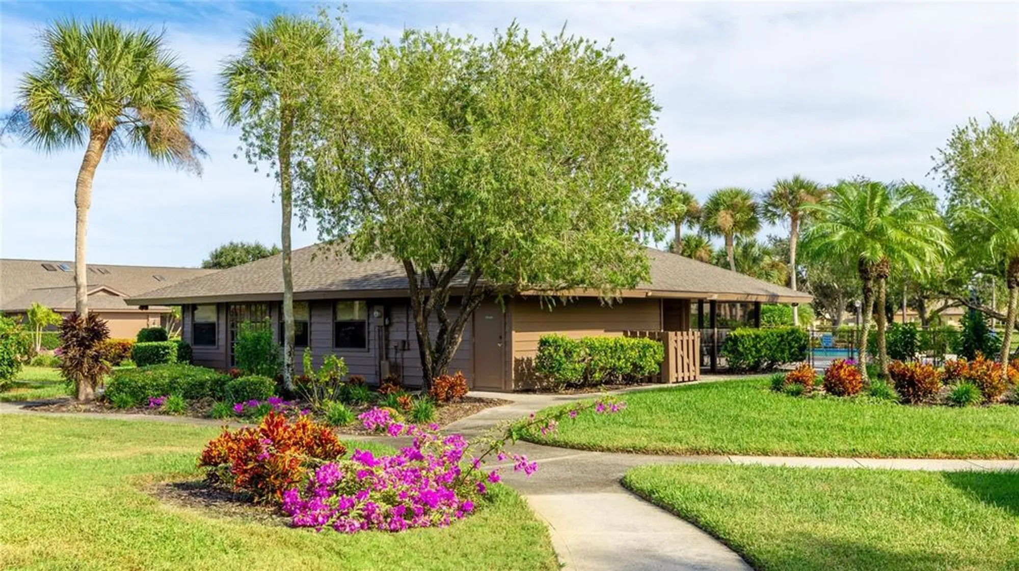 Property Slideshow image 39 of 44 | 7106 saint andrews ln, Sarasota, FL, 34243