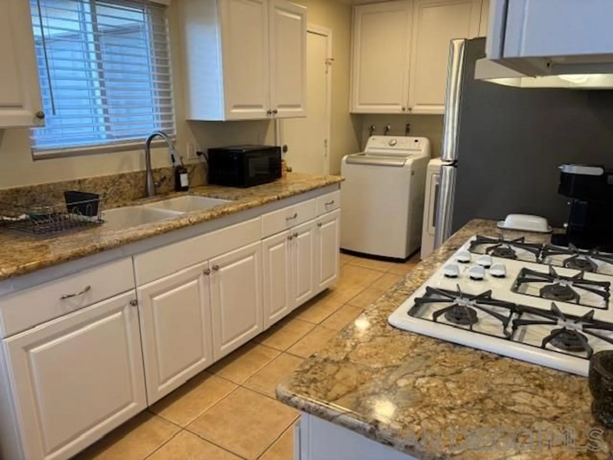 Property Slideshow image 14 of 54 | 3651 north way, Oceanside, CA, 92056