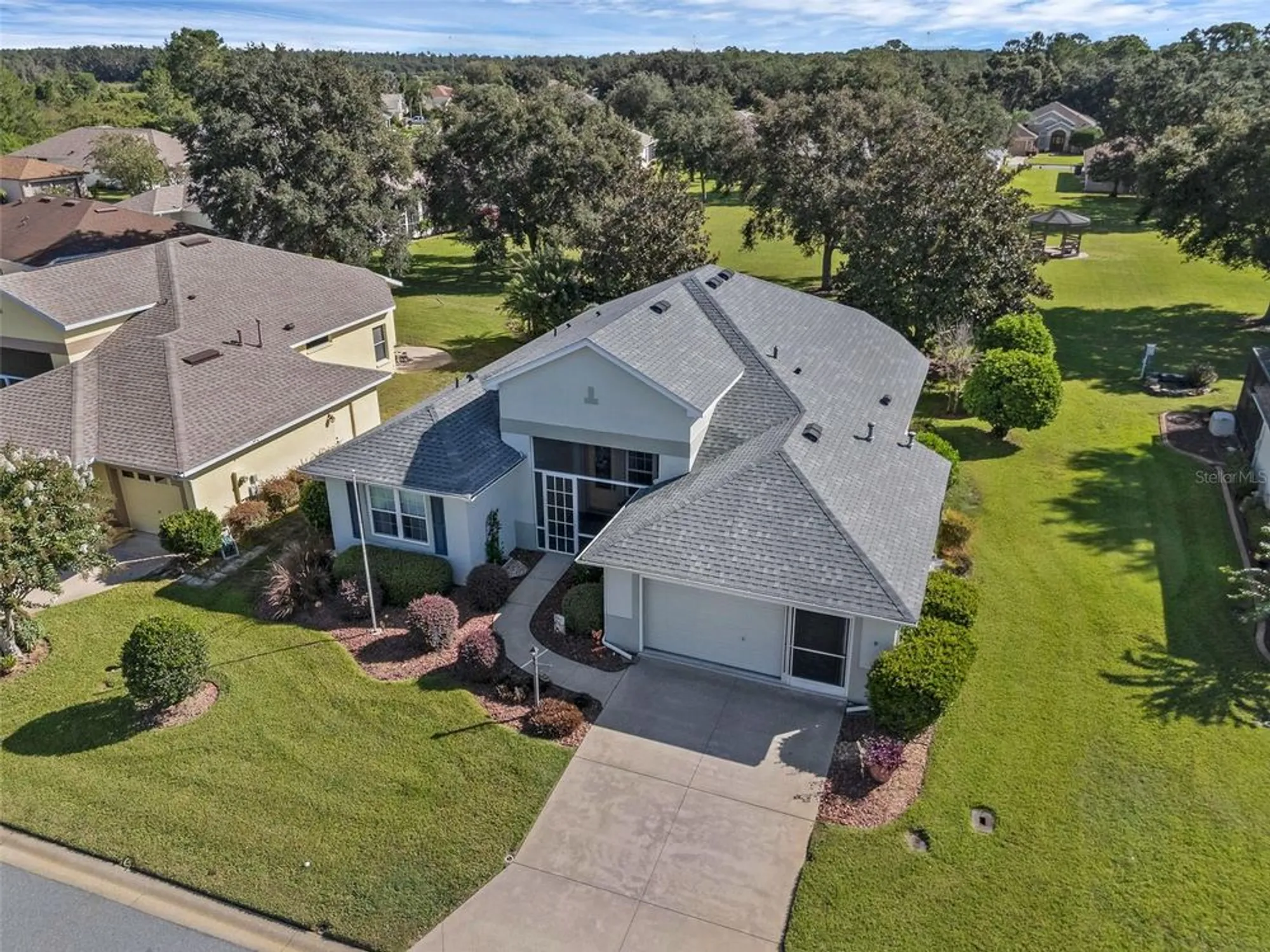 Property Slideshow image 23 of 57 | 22228 oxford heights dr, Leesburg, FL, 34748