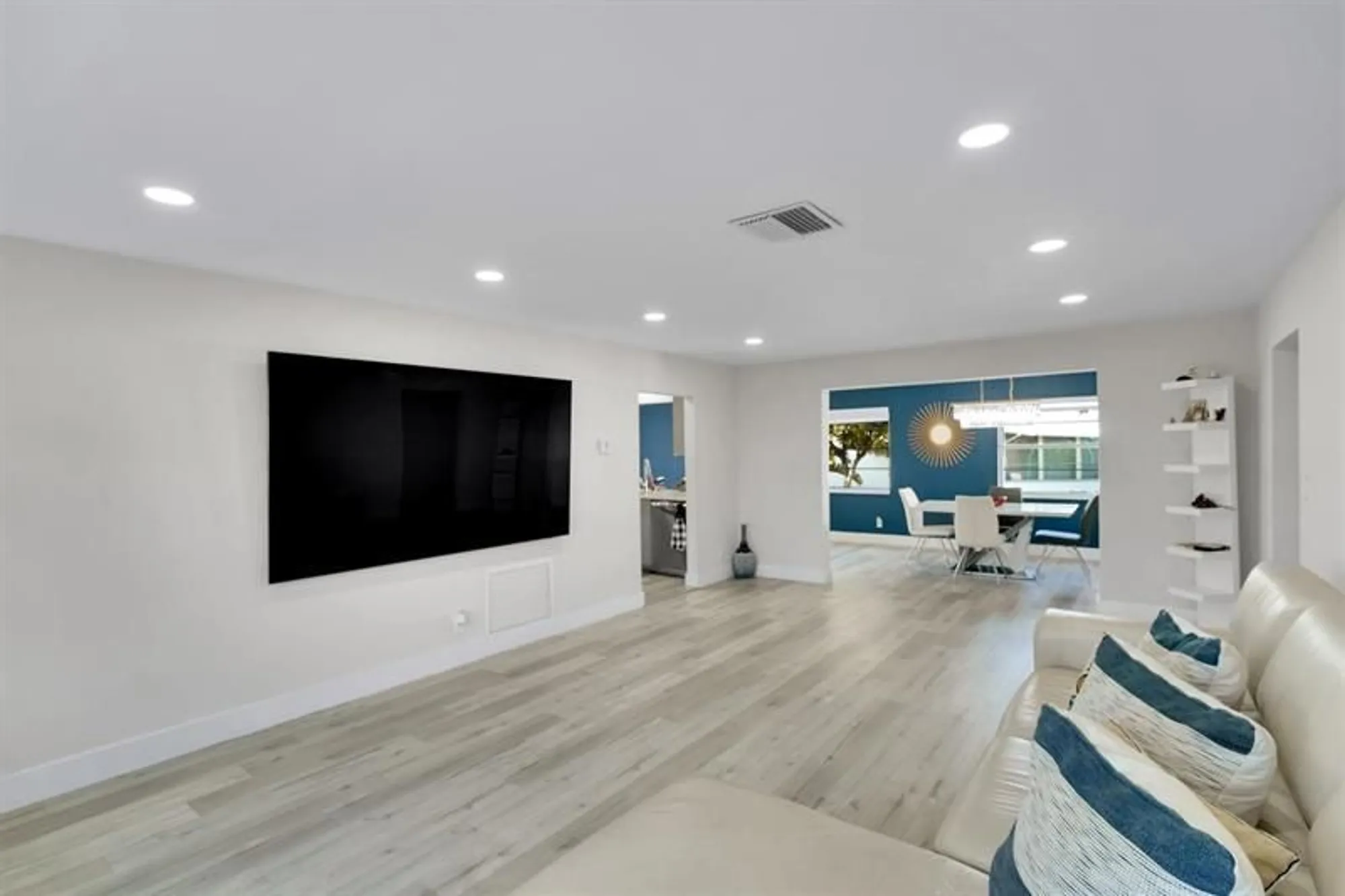 Property Slideshow image 7 of 31 | 1904 sw 17th ave, Boynton Beach, FL, 33426