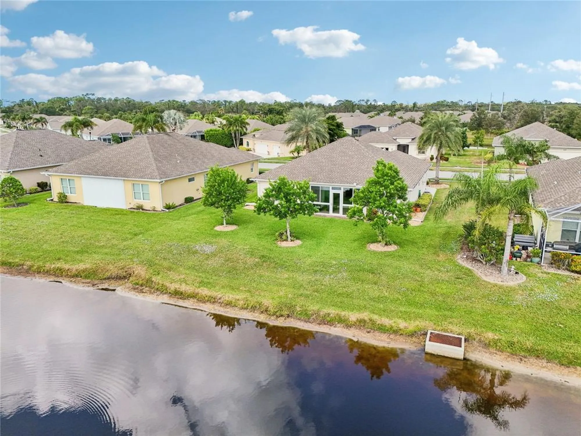 Property Slideshow image 42 of 52 | 624 barnacle ct, Englewood, FL, 34223