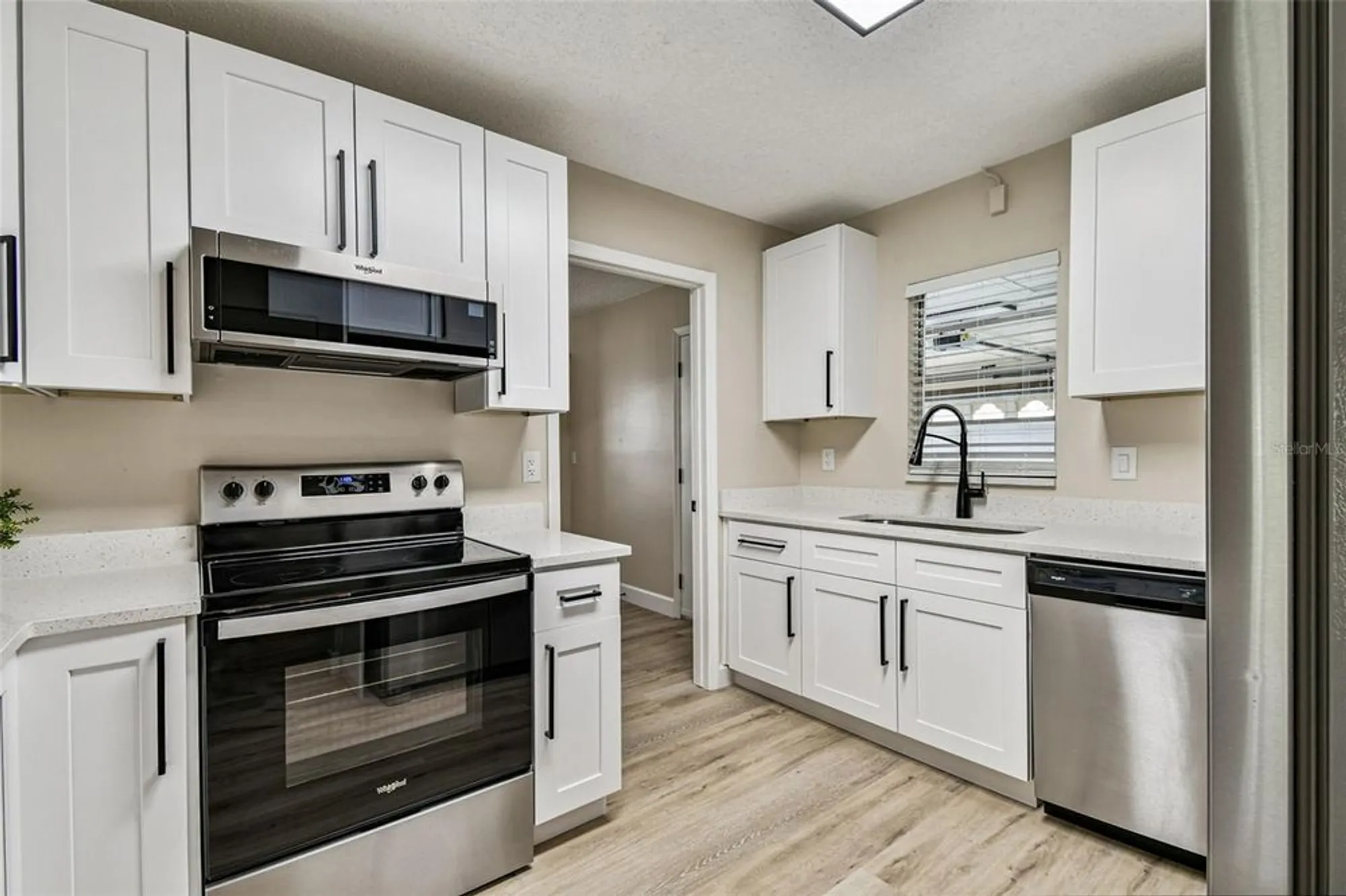 Property Slideshow image 4 of 36 | 1805 butterfly pl, Sun City Center, FL, 33573