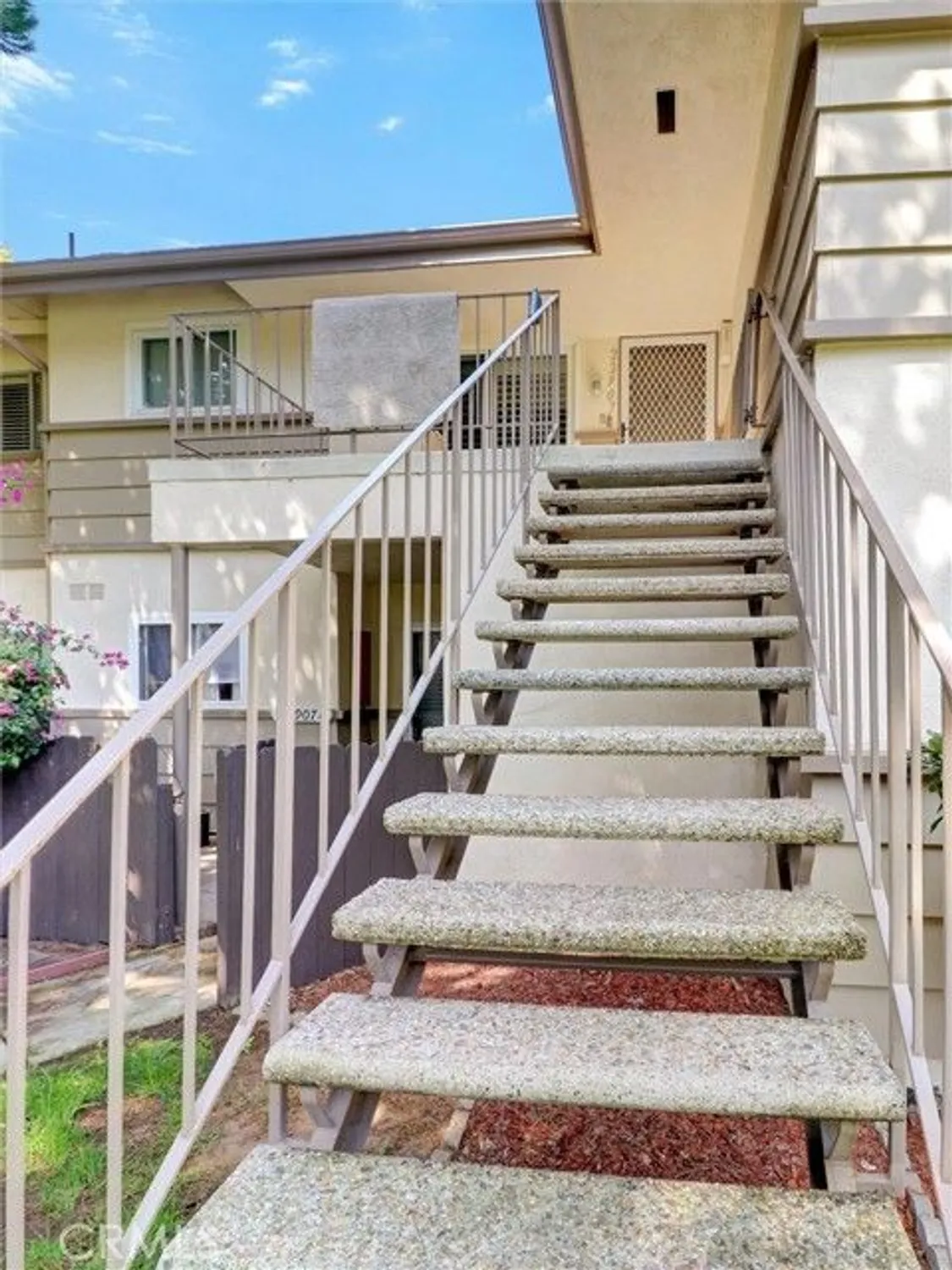 Property Slideshow image 4 of 25 | 22907 nadine cir b, Torrance, CA, 90505