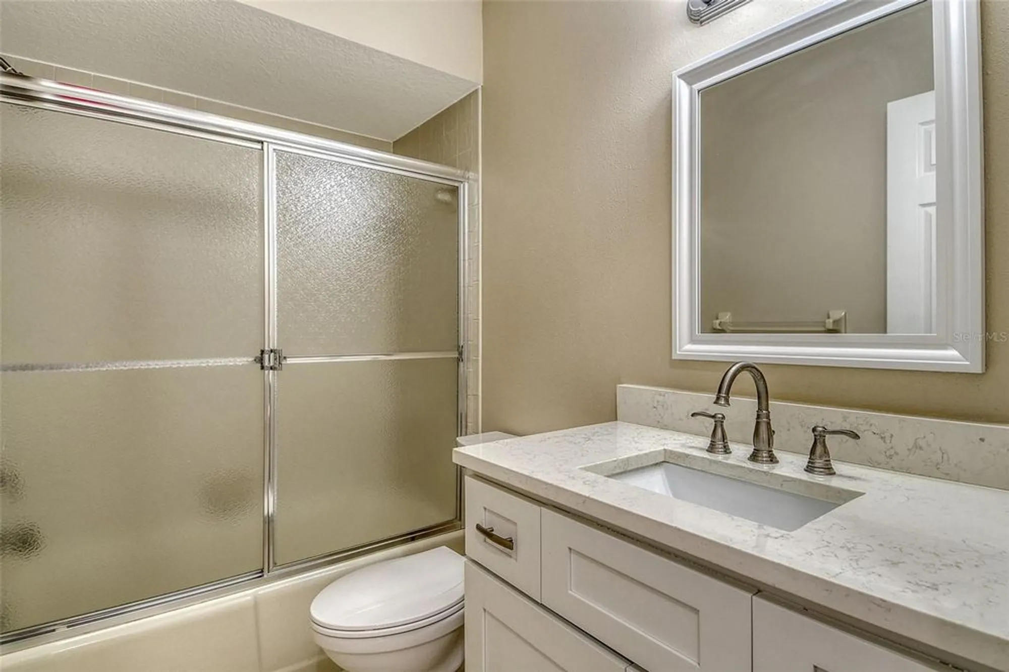 Property Slideshow image 28 of 38 | 6261 timber lake dr f6, Sarasota, FL, 34243