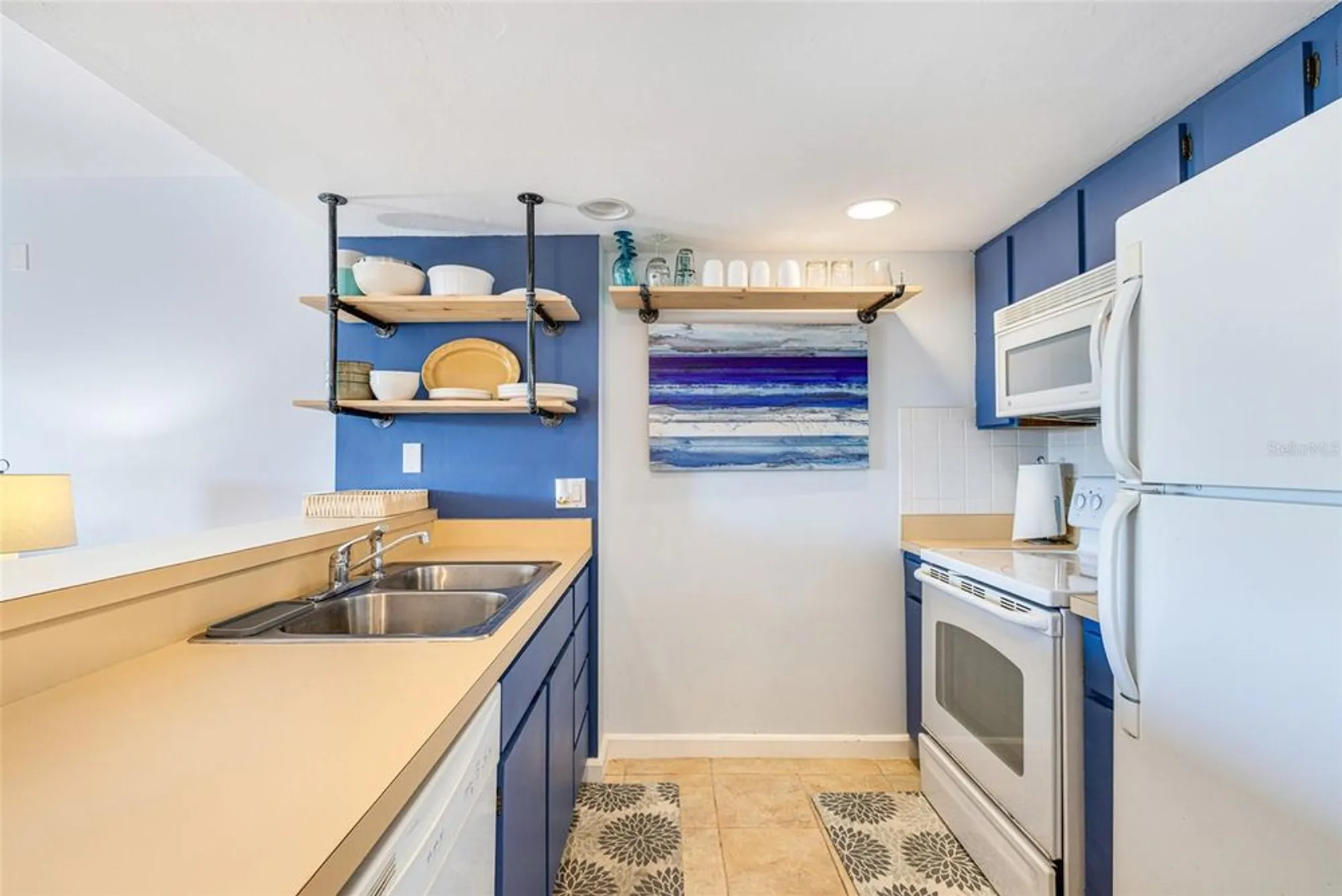 Property Slideshow image 12 of 26 | 3160 matecumbe key rd apt 221, Punta Gorda, FL, 33955